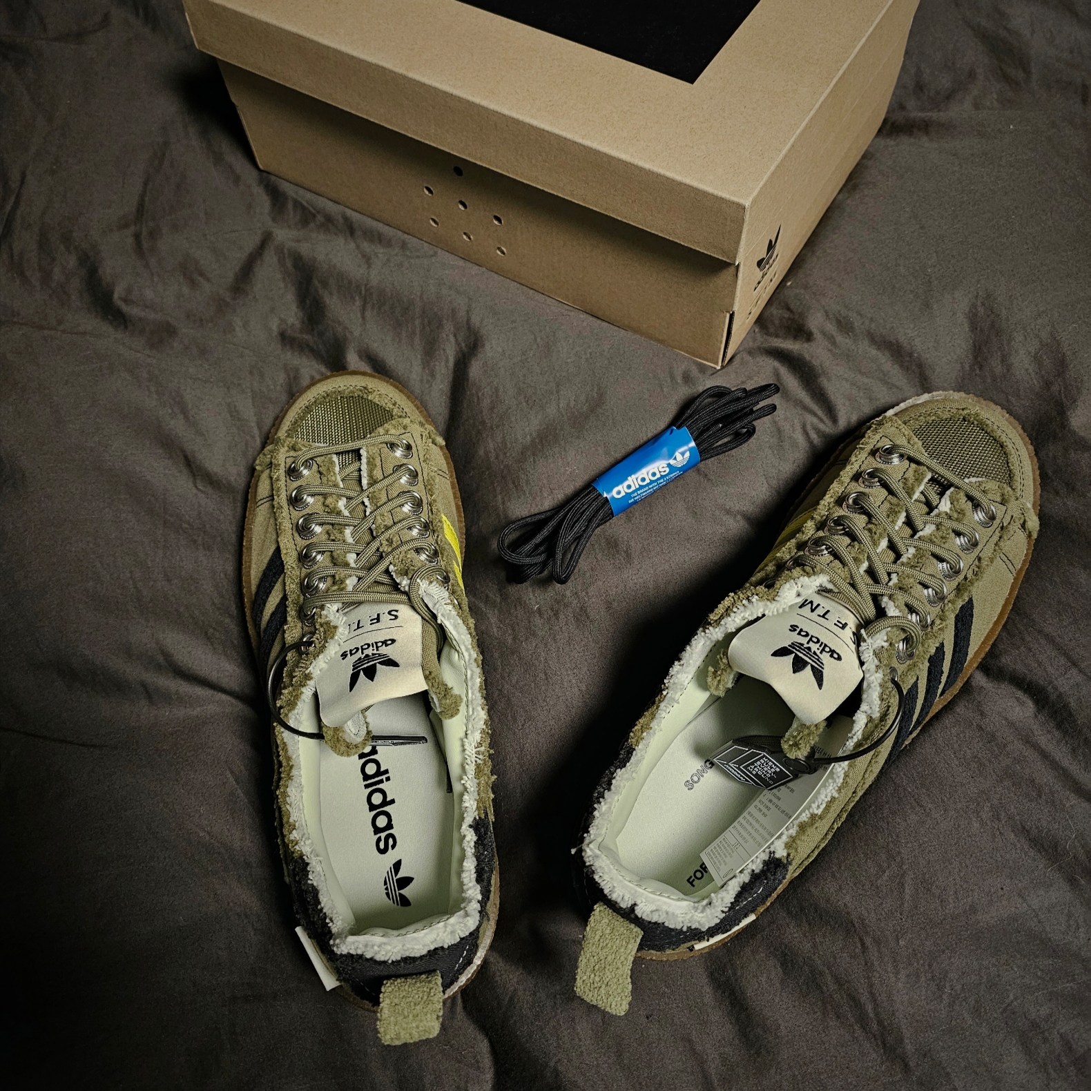 Adidas x Song for the Mute Campus 80s Focus Olive Core Black 착용 스타일 - 2
