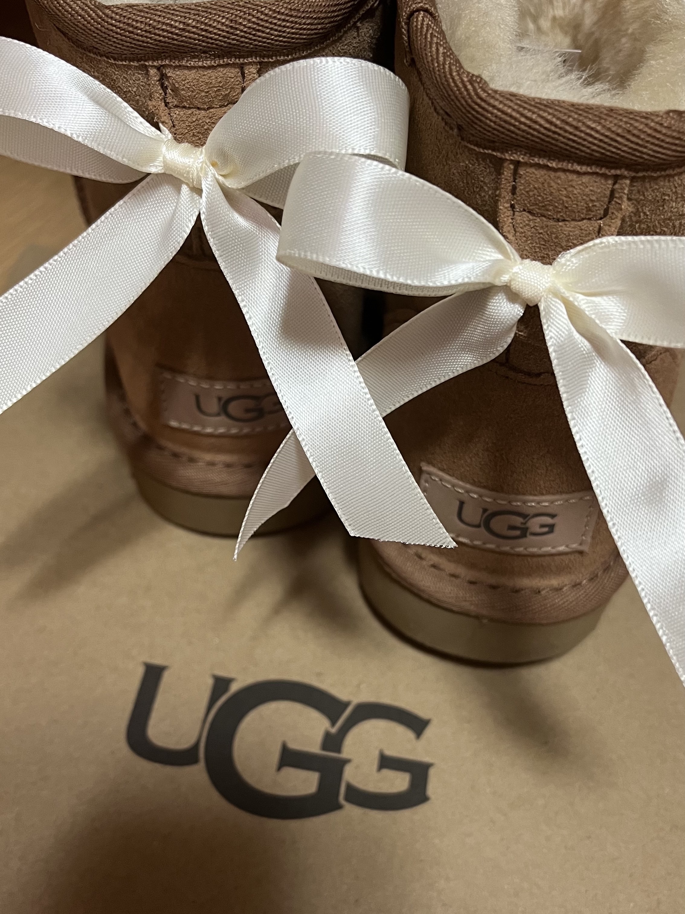 UGG Classic Mini Boots Chestnut 착용 스타일