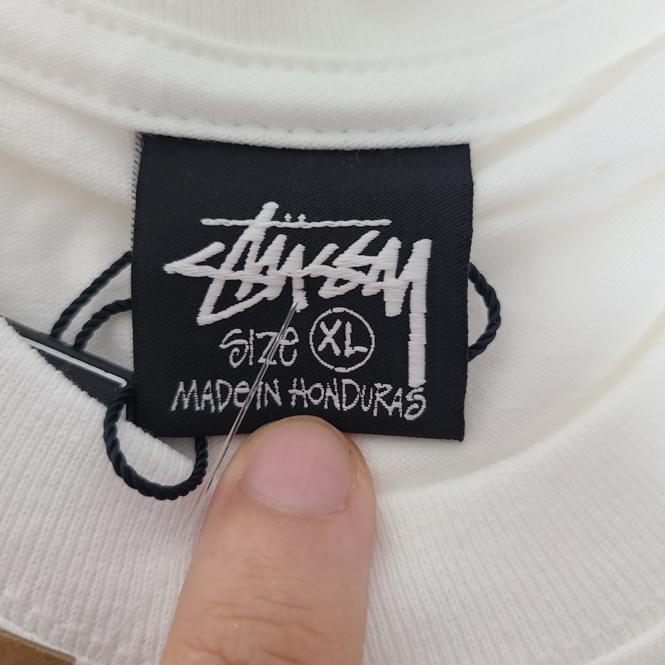 Stussy x Born X Raised 8 Ball T-Shirt White 착용 스타일 - 4