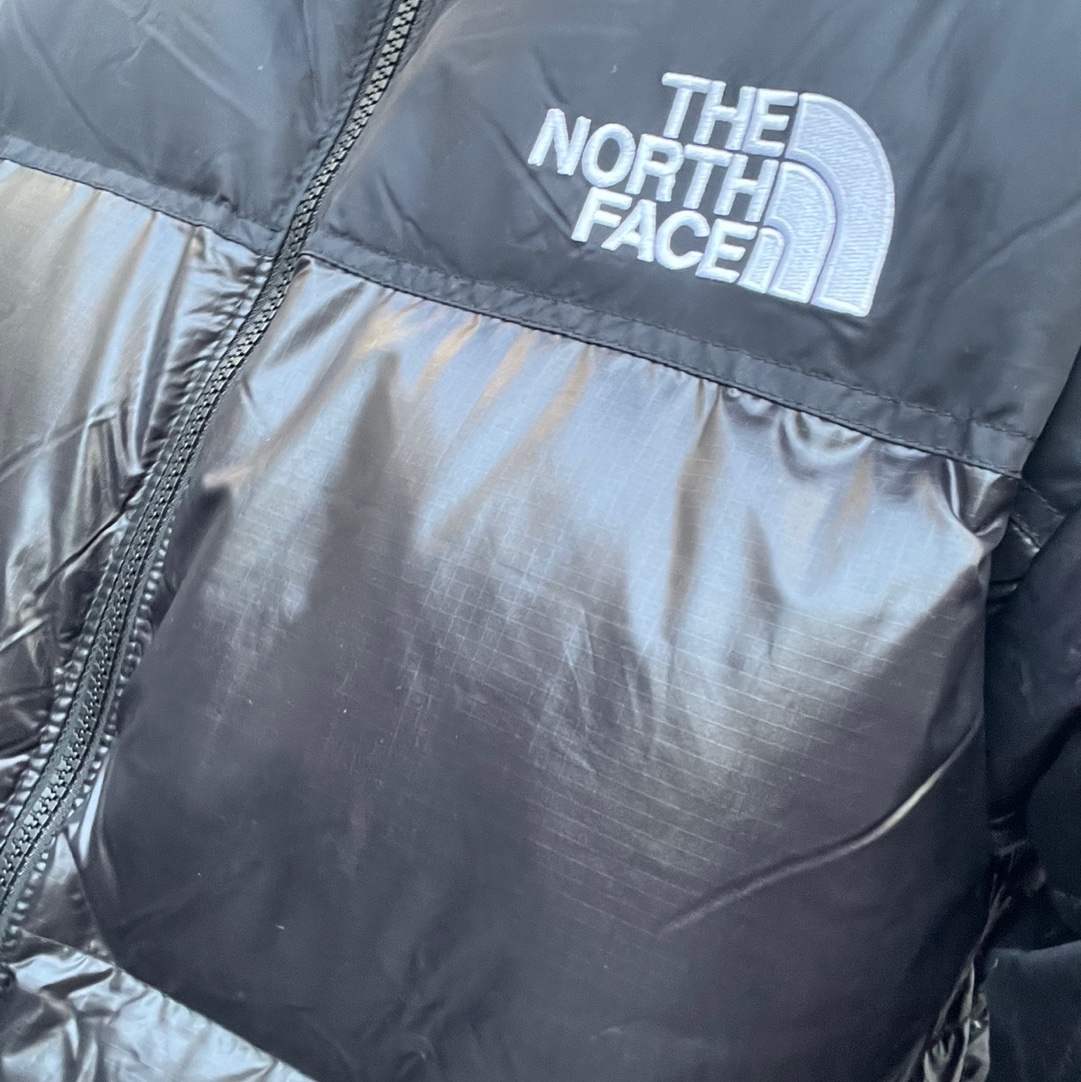 The North Face 1996 Eco Nuptse Jacket Real Black 착용 스타일