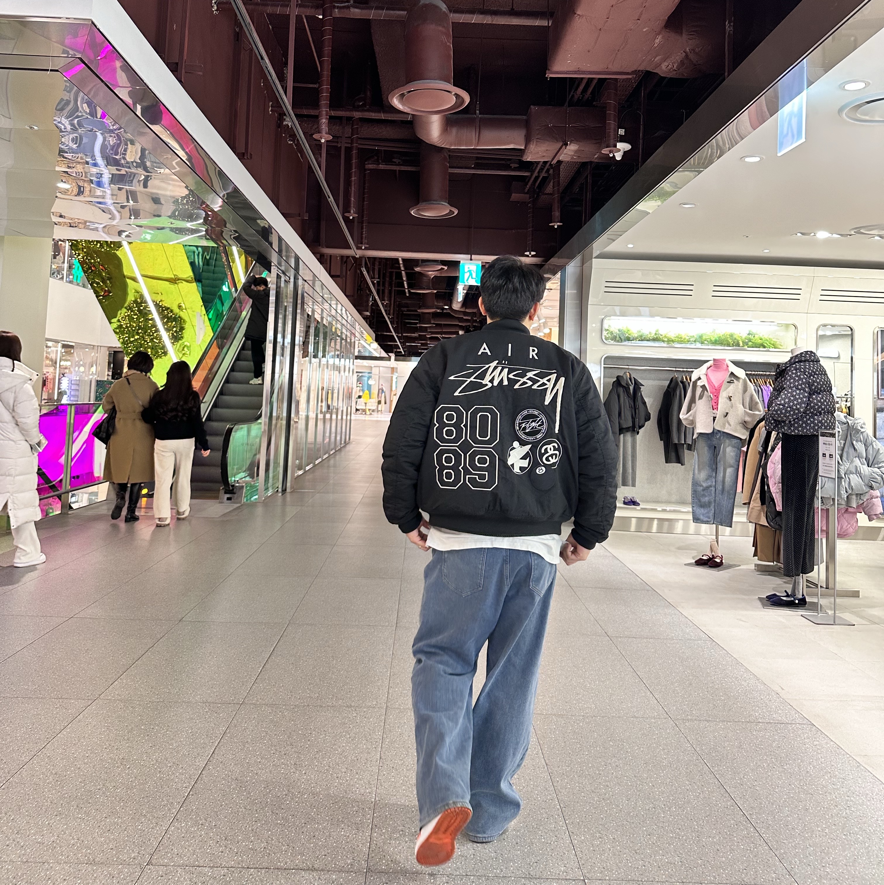 Nike x Stussy Reversible Jacket Black (FJ9153-010), Jordan 1 Low OG Starfish 착용 스타일