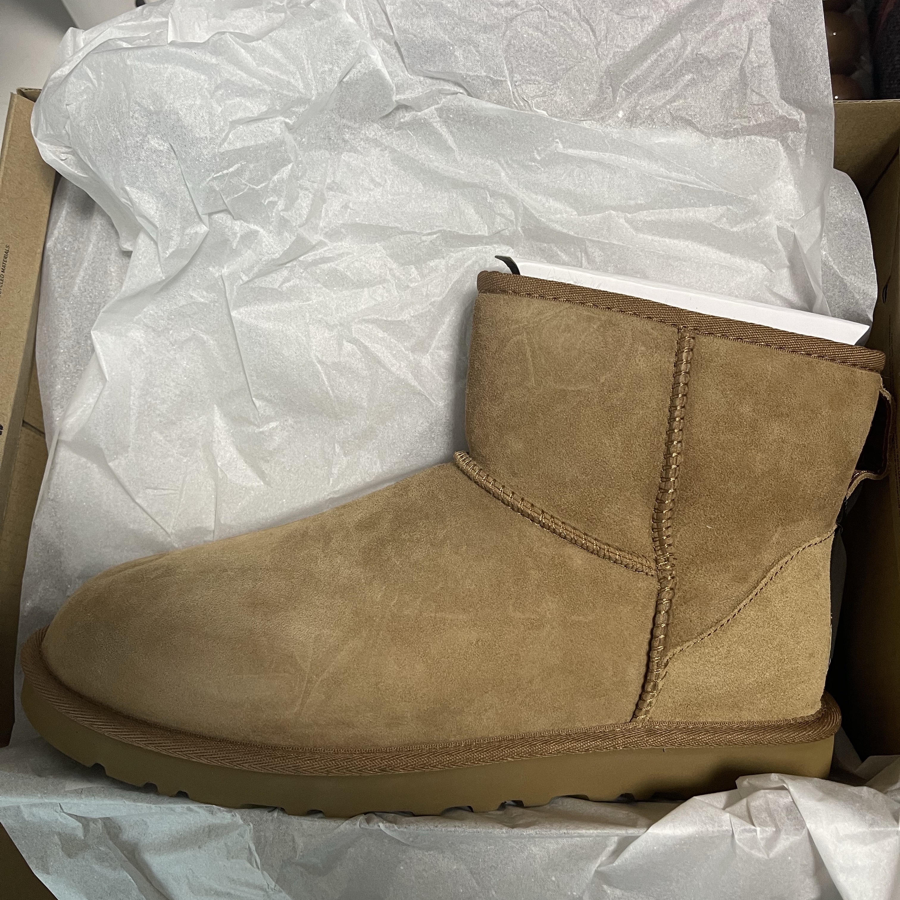 UGG Classic Mini Boots Chestnut 착용 스타일
