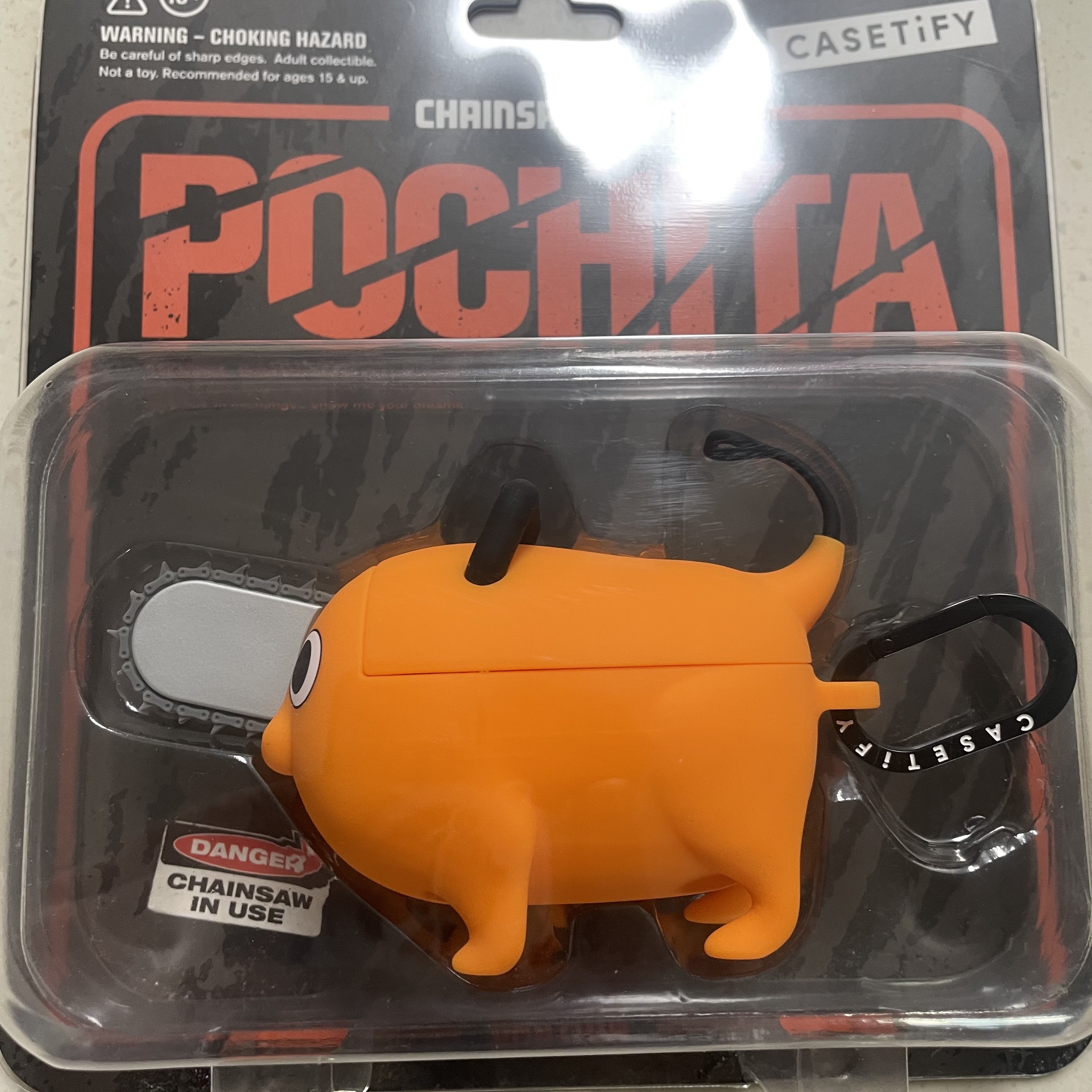 Casetify x Chainsaw Man Pochita Collectible AirPods Pro 1st/2nd Gen Case 착용 스타일 - 1