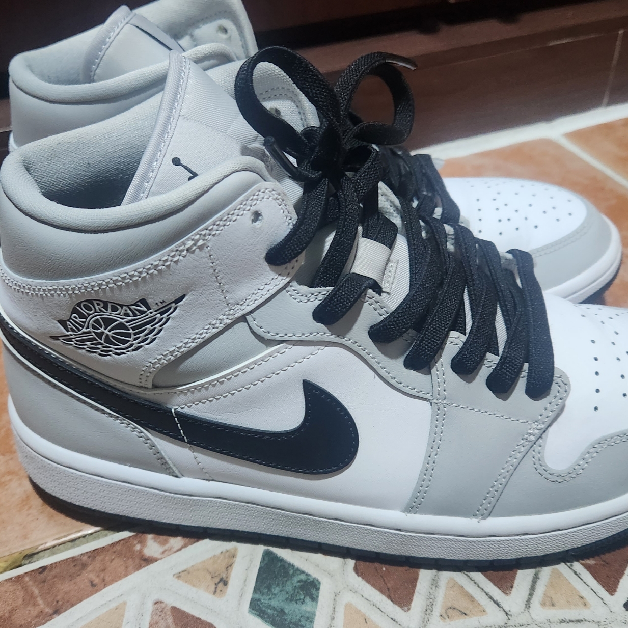 (W) Jordan 1 Mid Grey Fog 착용 스타일 - 2