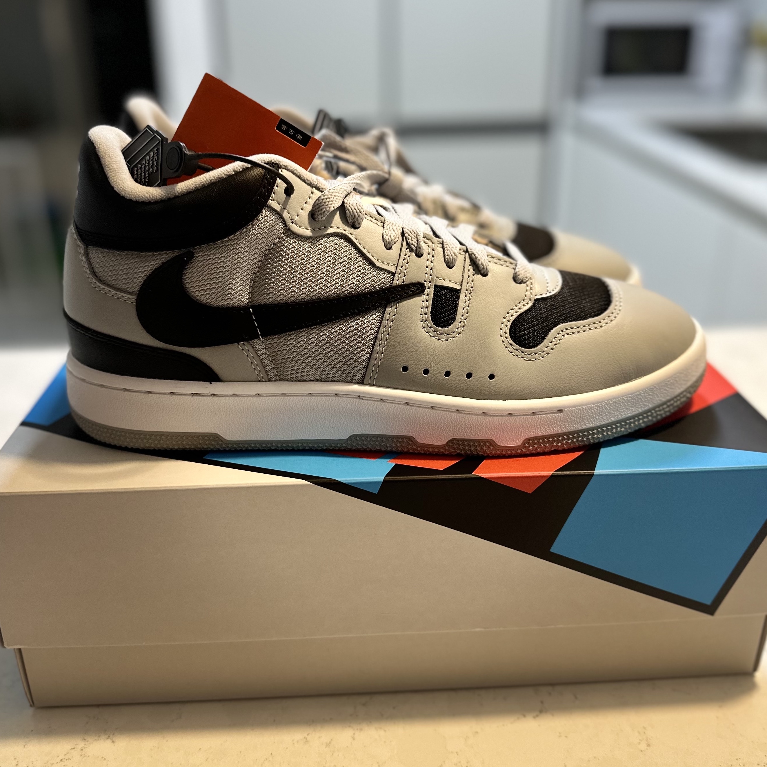Nike x Travis Scott Mac Attack SP Light Smoke Grey 착용 스타일 - 3
