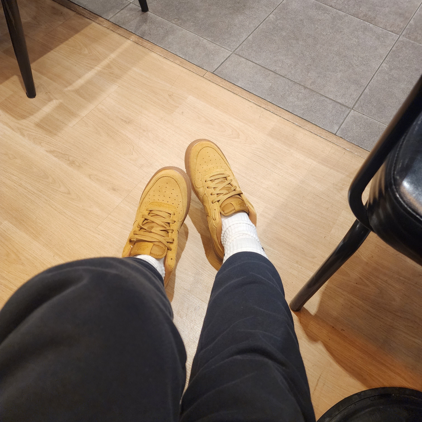 (GS) Nike Air Force 1 LV8 3 Wheat 착용 스타일