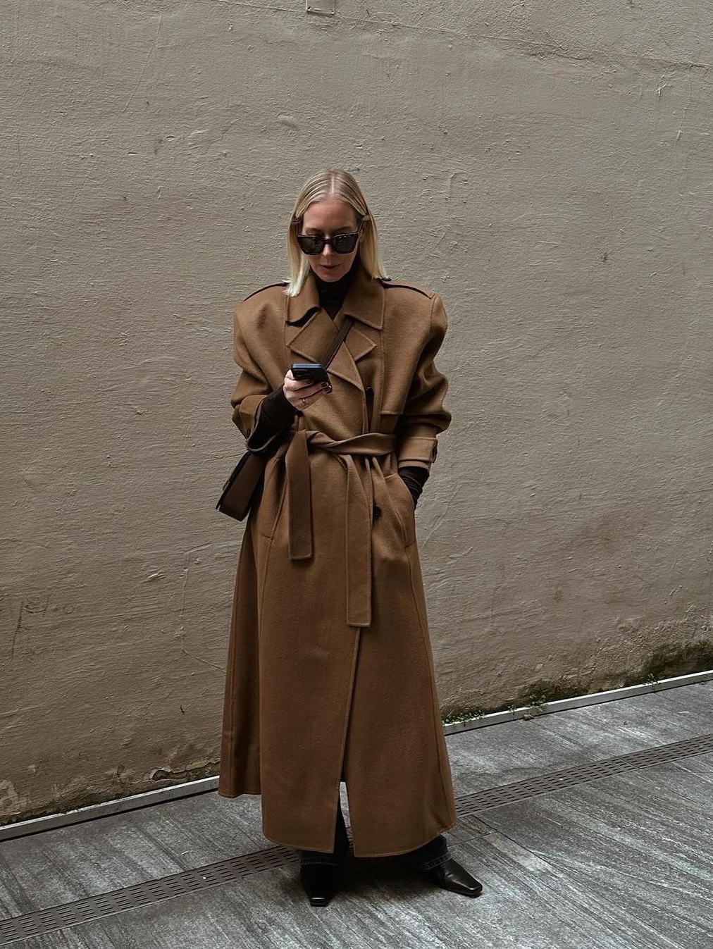 (W) S Max Mara Venice Wool Robe Coat Brown Bronze, (W) S Max Mara Esturia Long Wool Coat Camel 착용 스타일 - 3