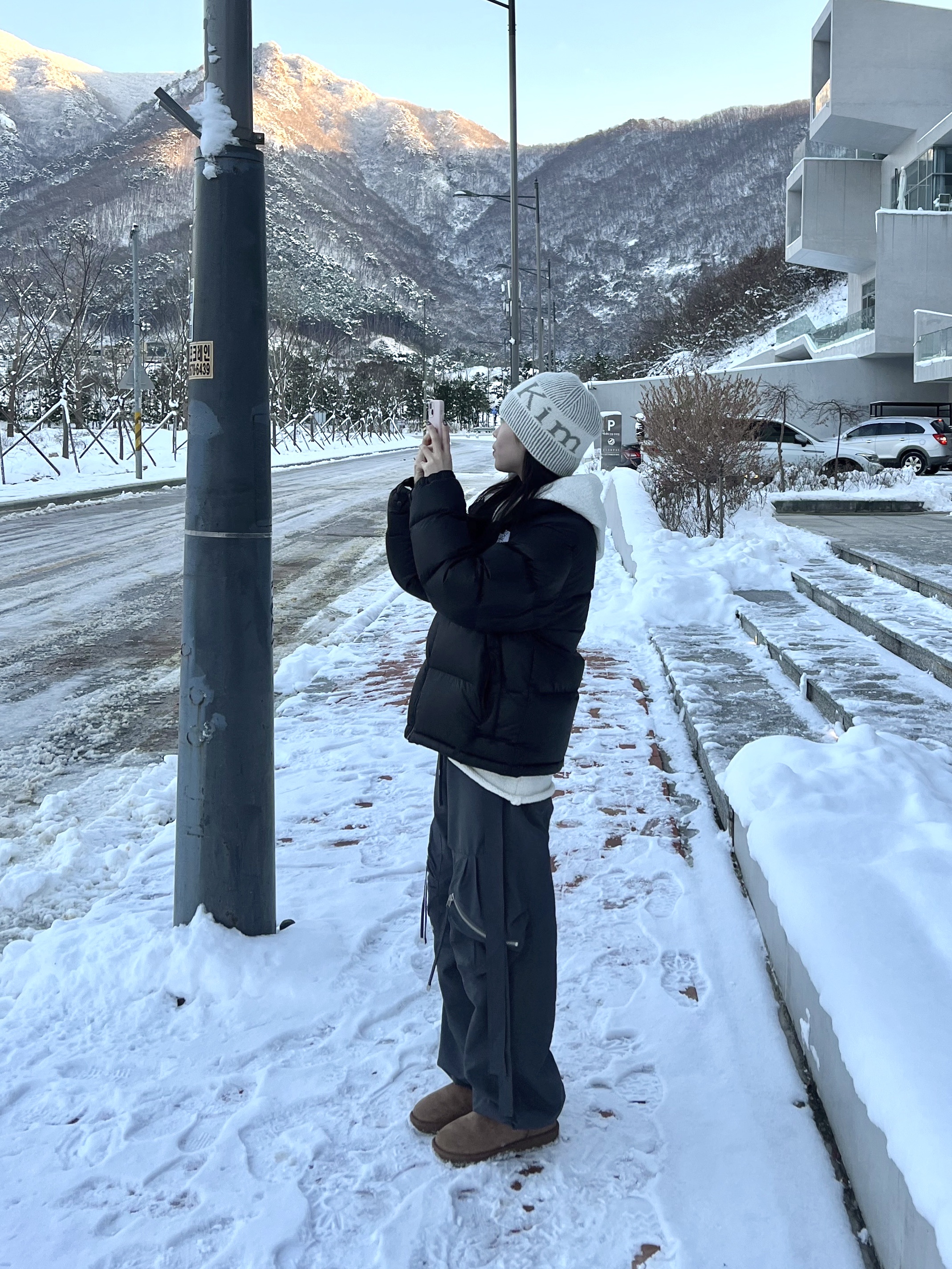 (W) 어그 클래식 미니 2 부츠 체스트넛 착용 스타일