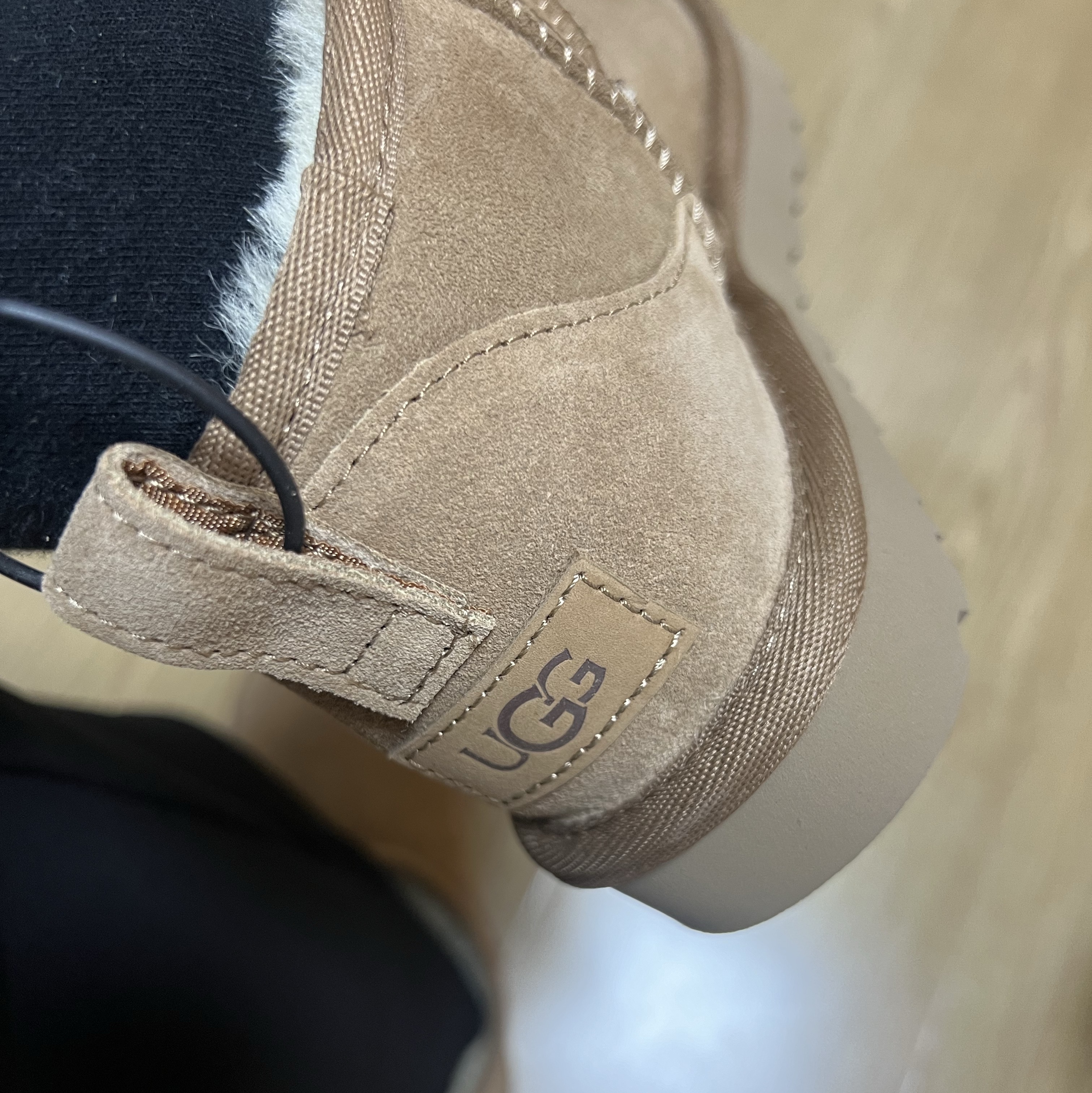 (W) UGG Classic Ultra Mini Boots Chestnut 착용 스타일