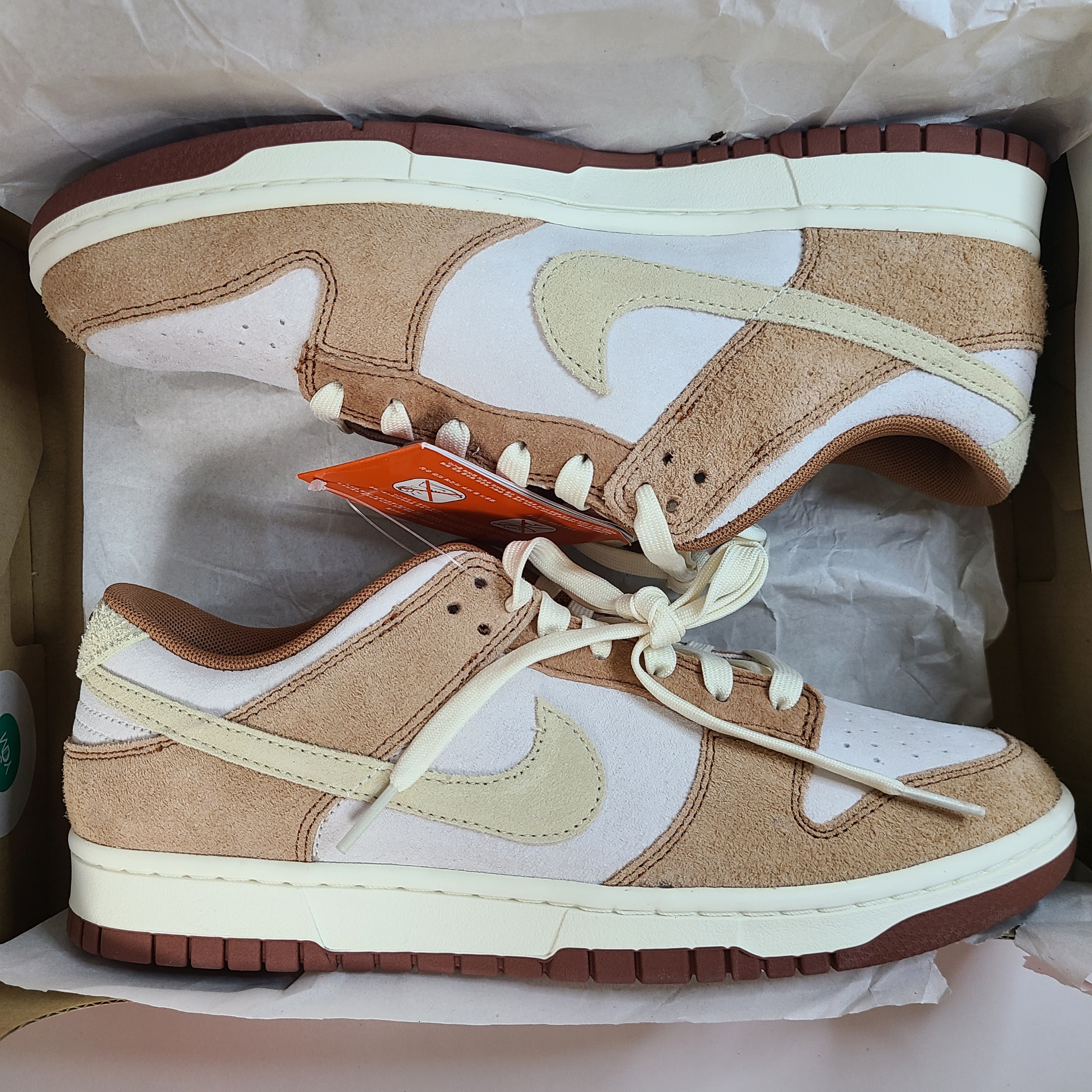 Nike Dunk Low Pro Premium Medium Curry 착용 스타일 - 1