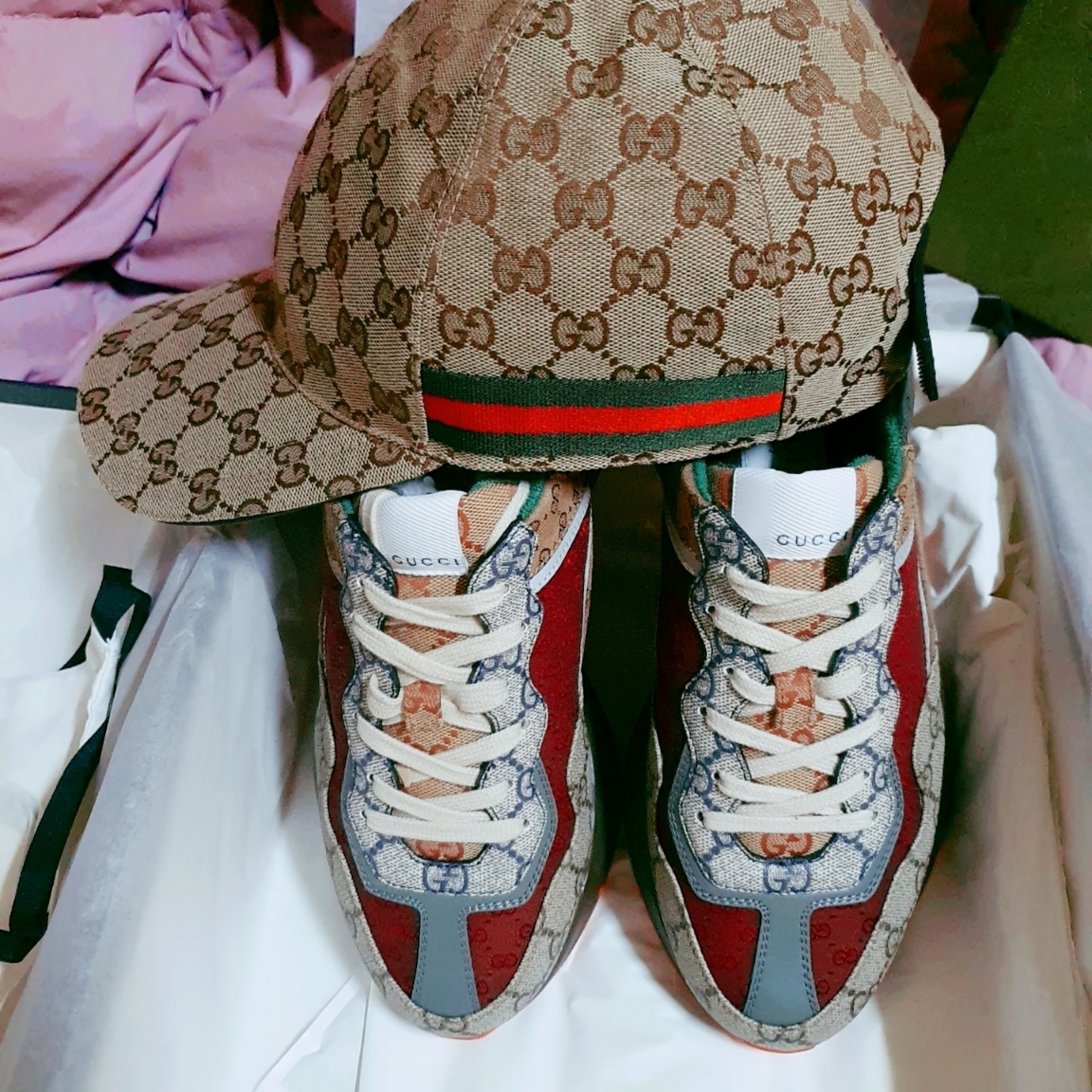 (W) Gucci GG Rhyton Sneaker Brick Red Original GG Canvas 착용 스타일 - 3