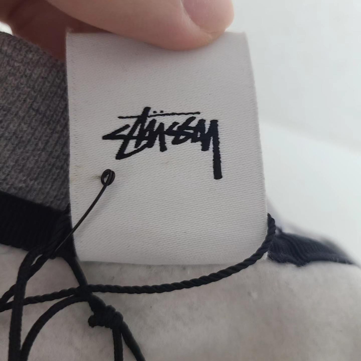 Nike x Stussy NRG Fleece Crewneck Dark Grey Heather (DO9337-063) 착용 스타일 - 5