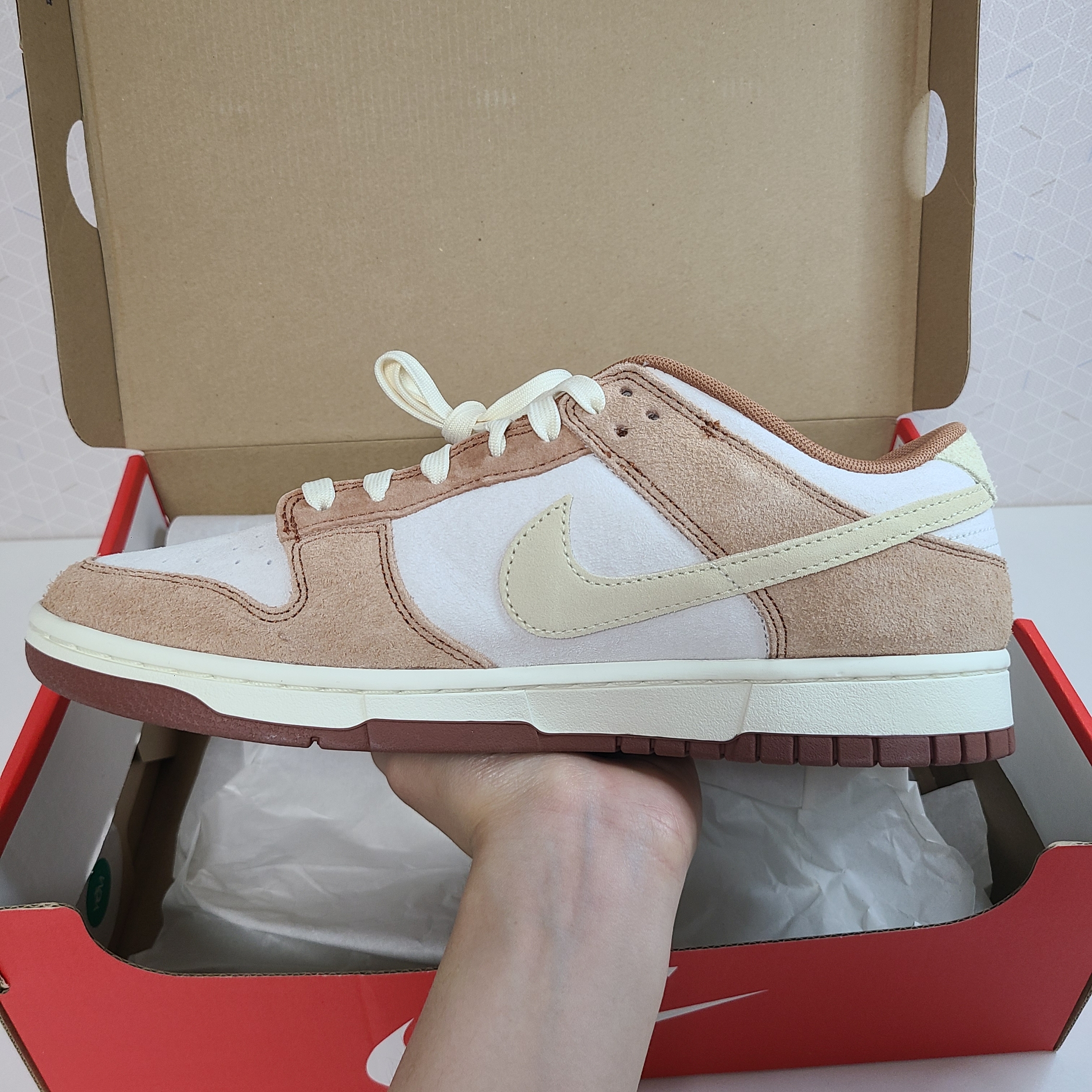 Nike Dunk Low Pro Premium Medium Curry 착용 스타일 - 5