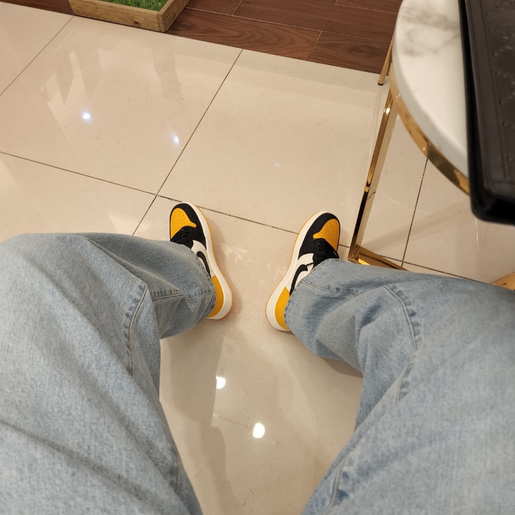 Jordan 1 Retro High OG Taxi 착용 스타일 - 3