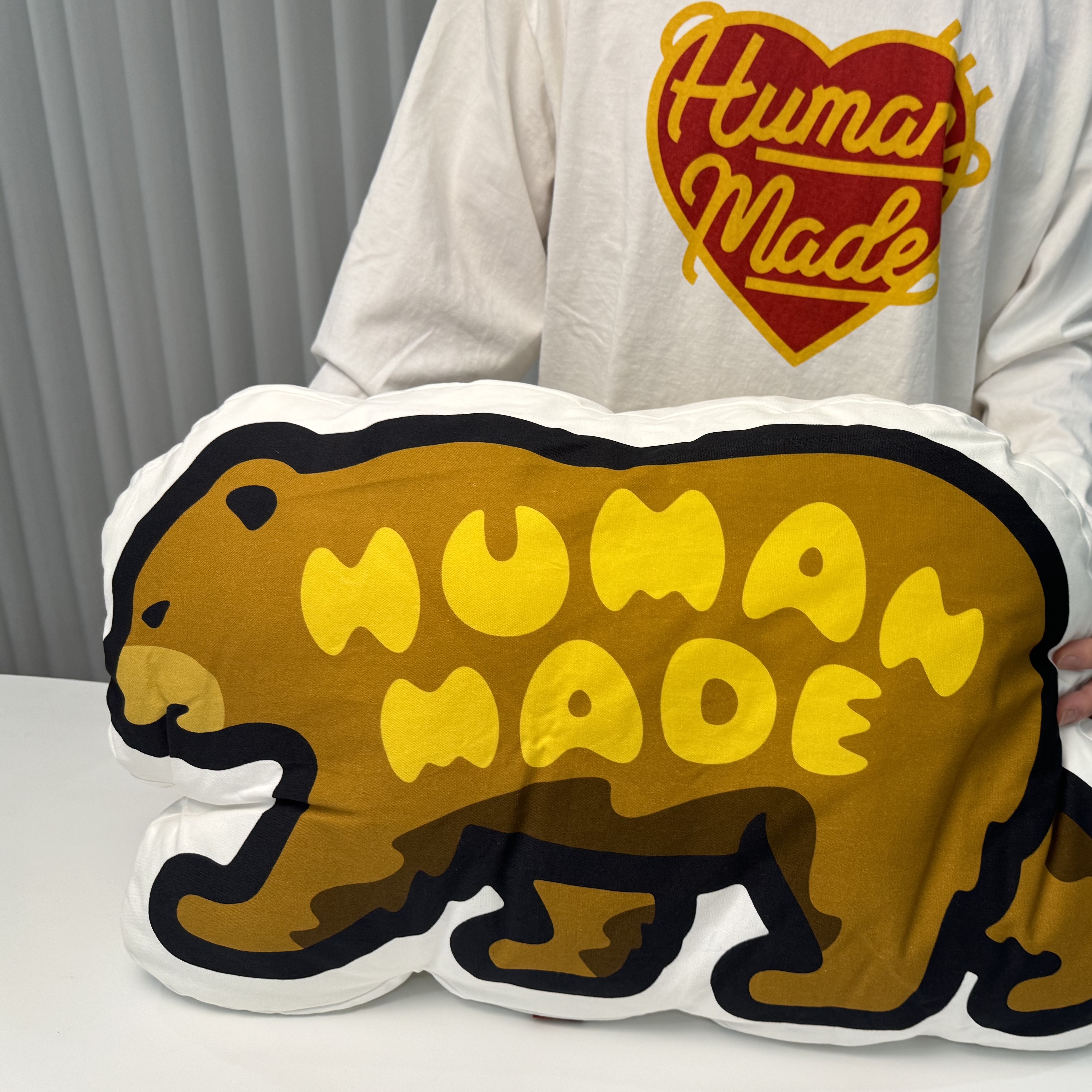 Human Made Graphic L/S T-Shirt #4 White, Human Made Bear Cushion Brown 착용 스타일