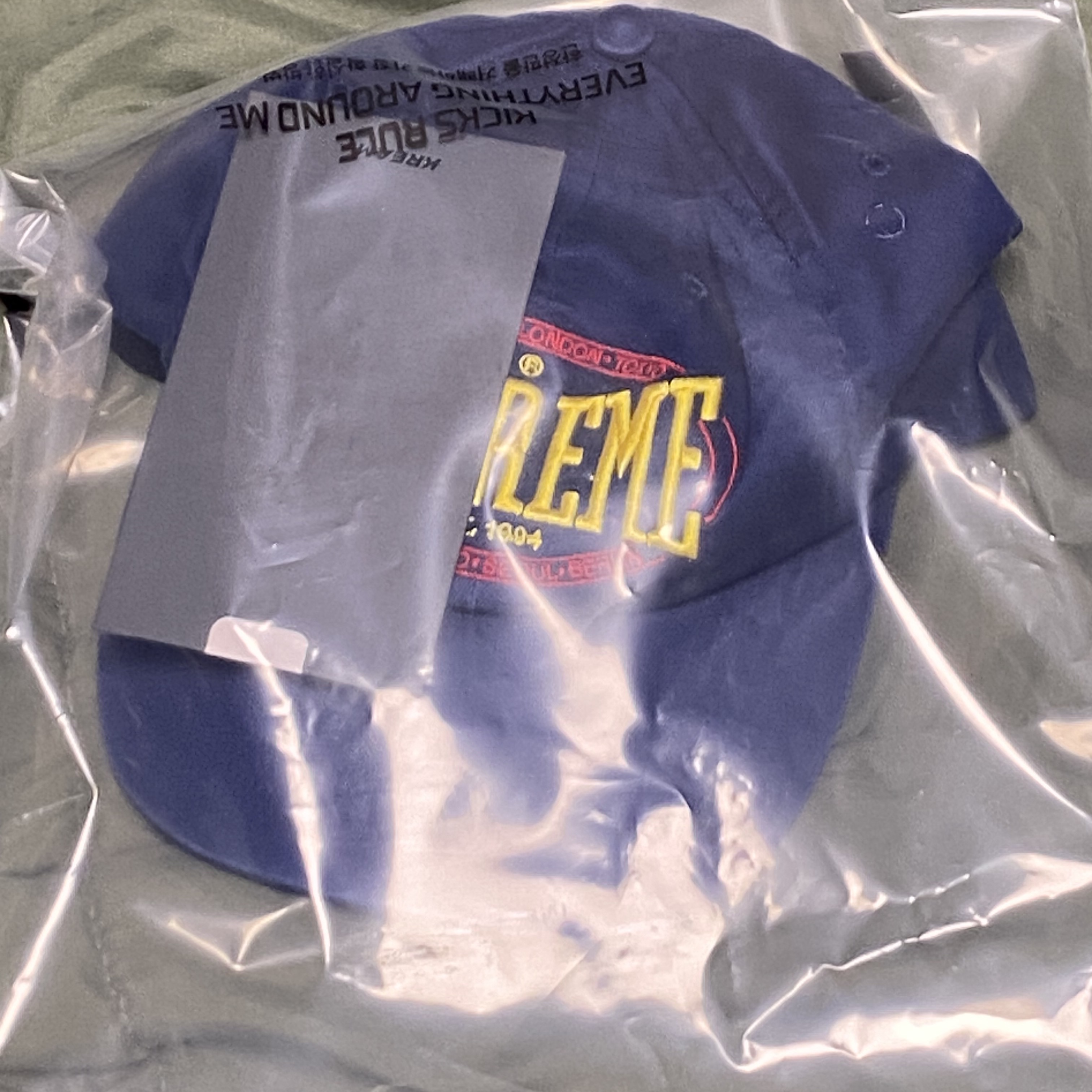 Supreme Warm Up 6-Panel Navy - 23FW 착용 스타일 - 1