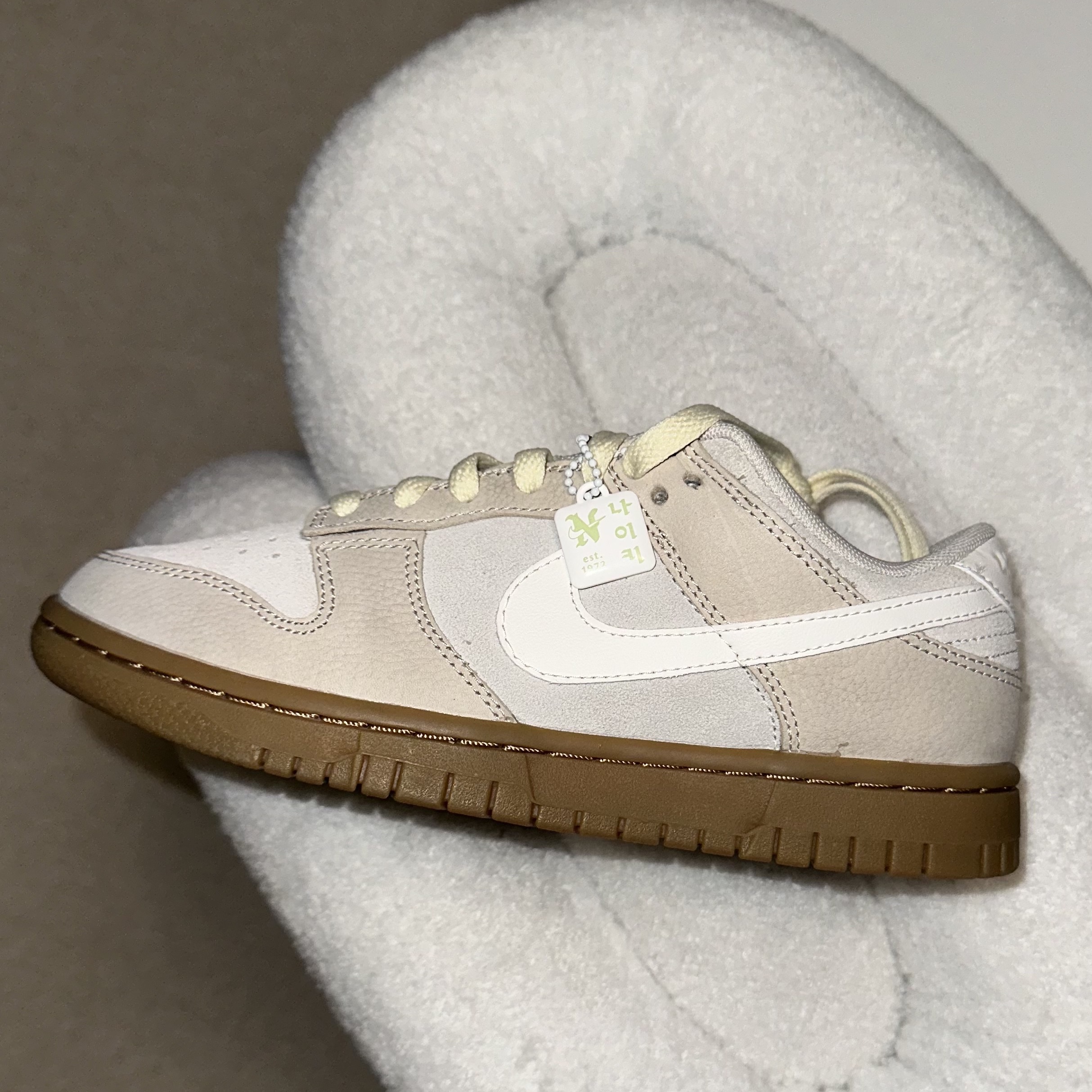 (W) Nike Dunk Low Hangul Day Light Orewood Brown Sail 착용 스타일