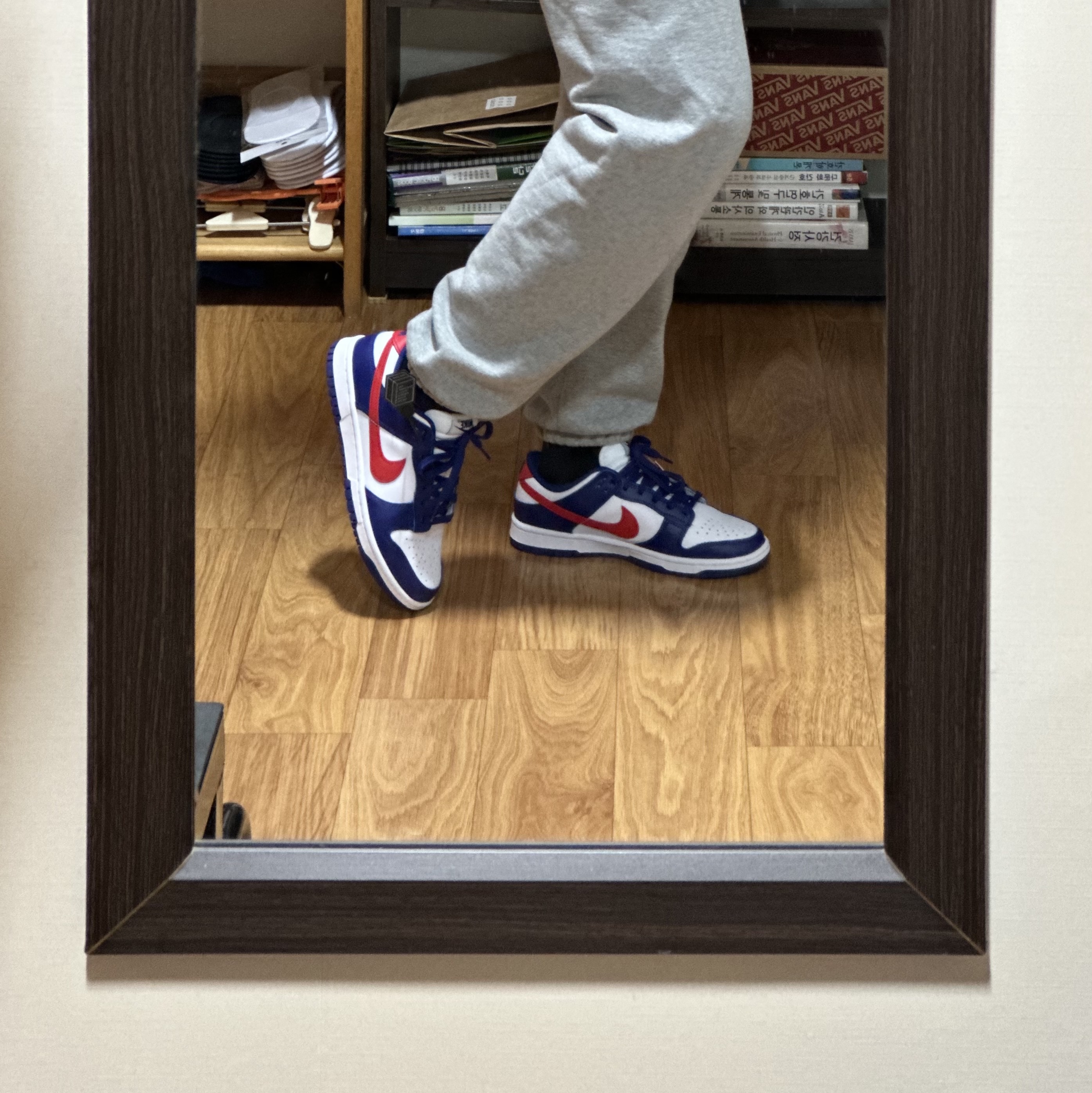 (W) Nike Dunk Low White and University Red 착용 스타일