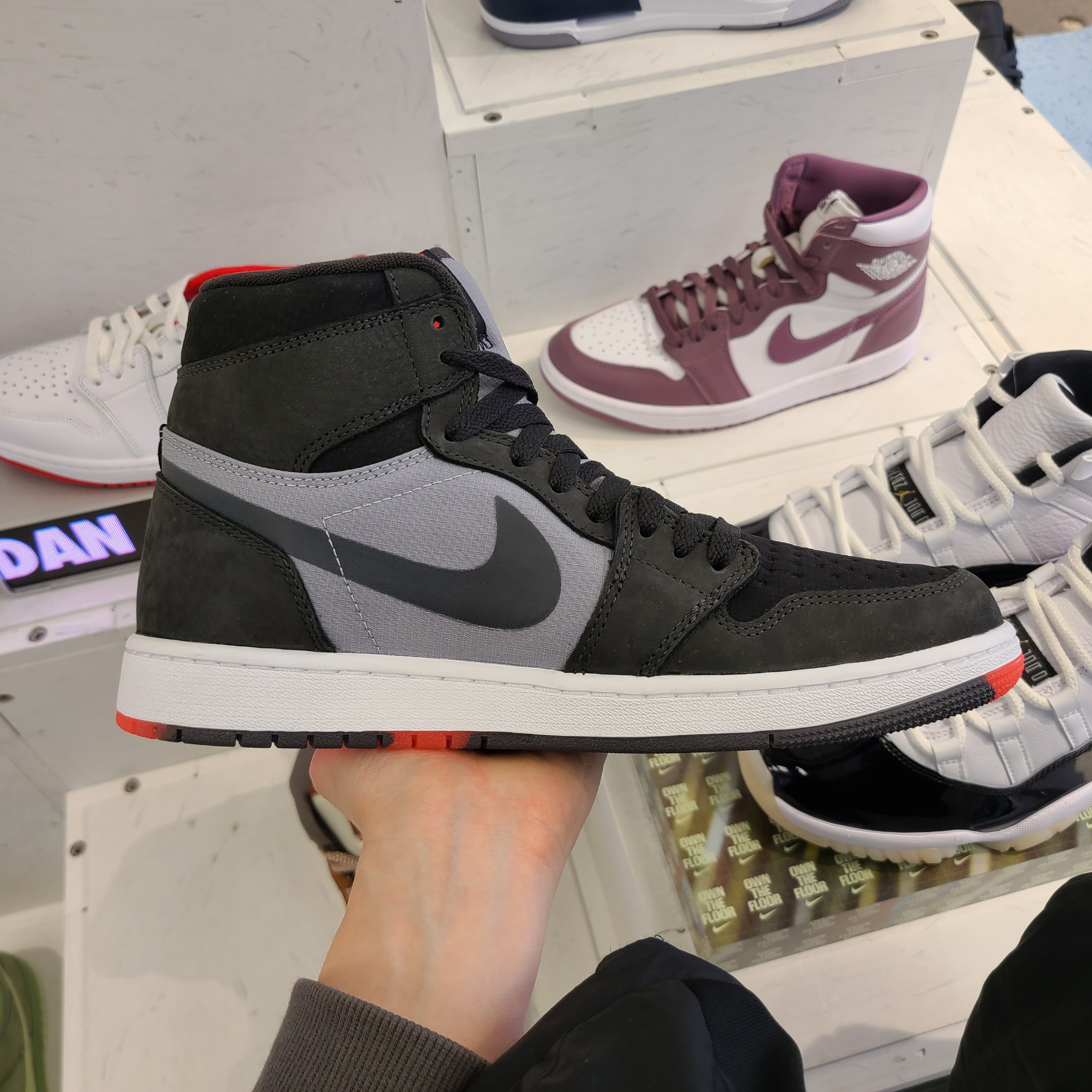 Jordan 1 Element Gore-Tex Black Cement 착용 스타일 - 3