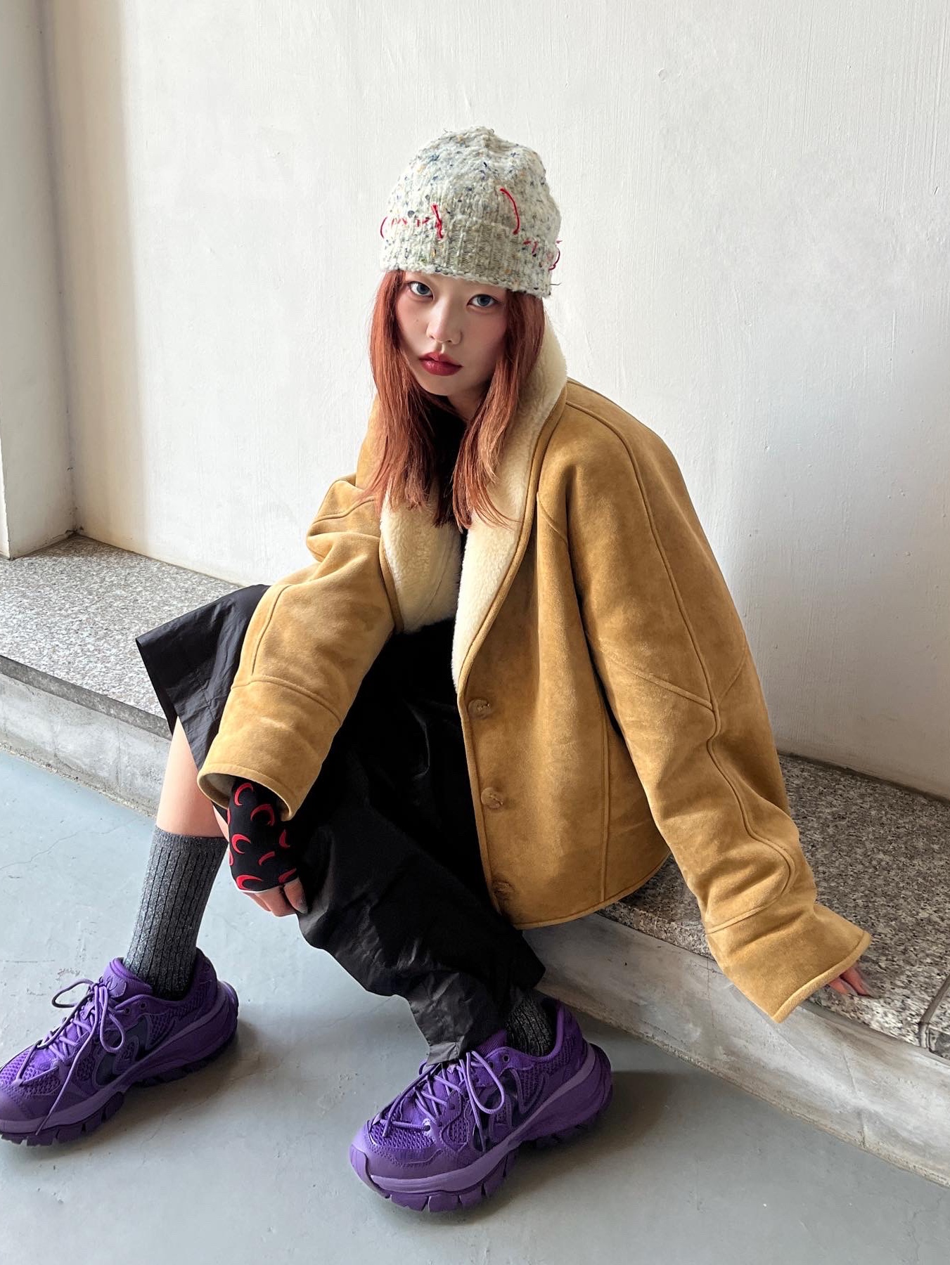 Maison Margiela Logo Stitch Muffler Black, (W) Marine Serre Second Skin Top Red Moon 착용 스타일 - 1