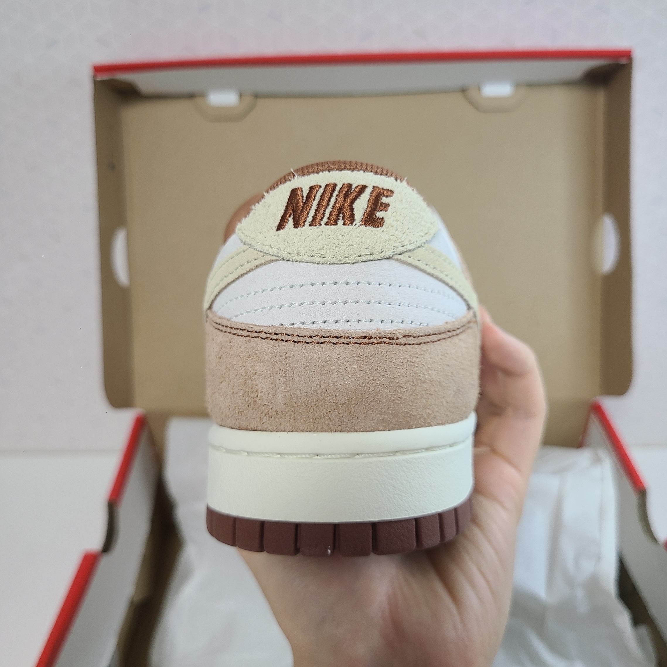 Nike Dunk Low Pro Premium Medium Curry 착용 스타일 - 6