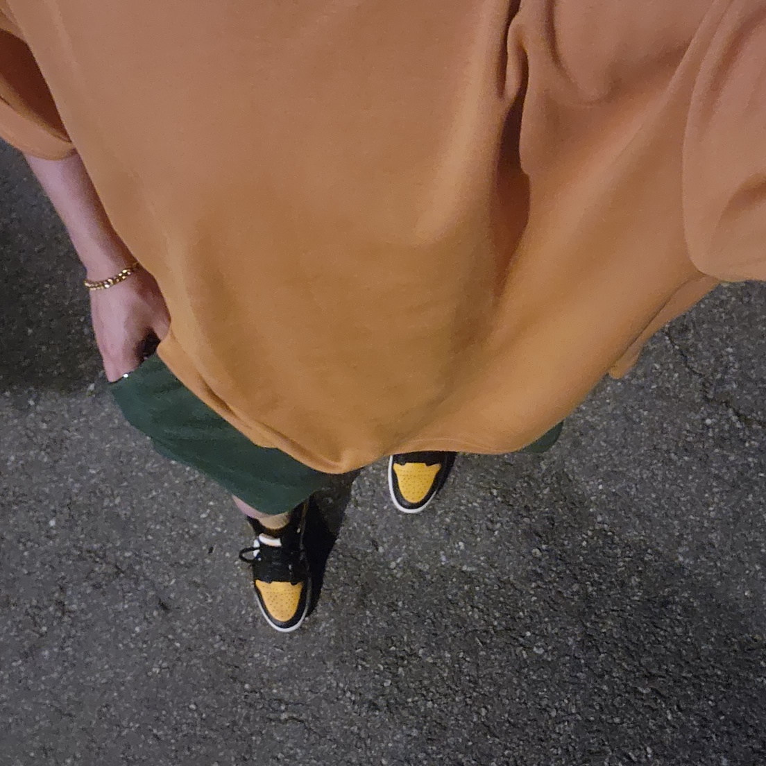 Jordan 1 Retro High OG Taxi 착용 스타일 - 6
