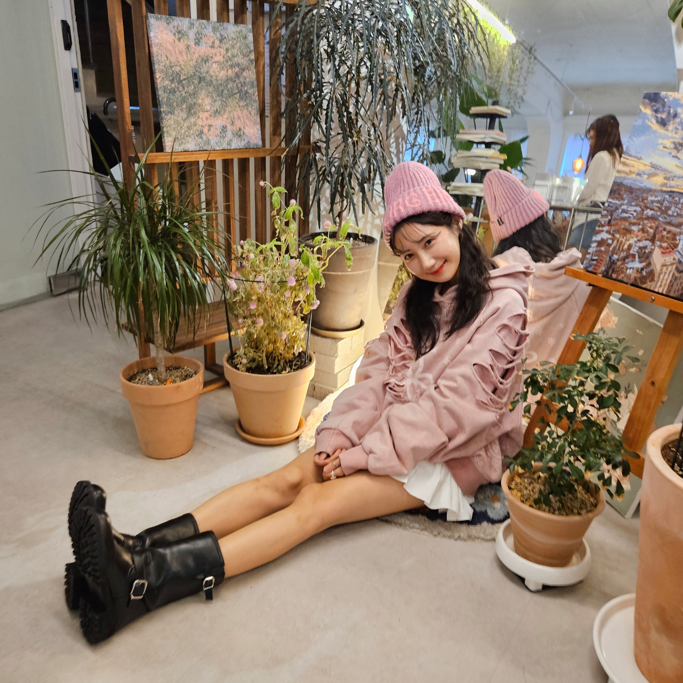 Surgery Hand Stitch Embroidery Logo Beanie Pink 착용 스타일 - 1