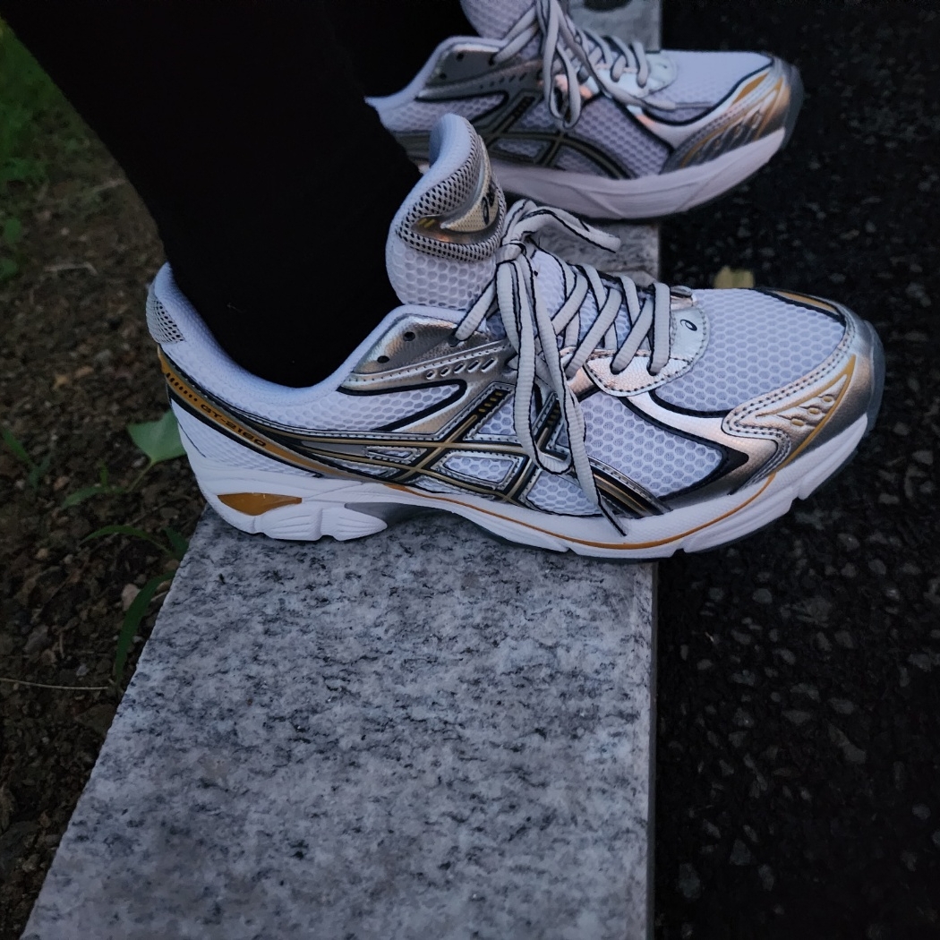 Asics GT-2160 White Pure Silver 착용 스타일 - 5