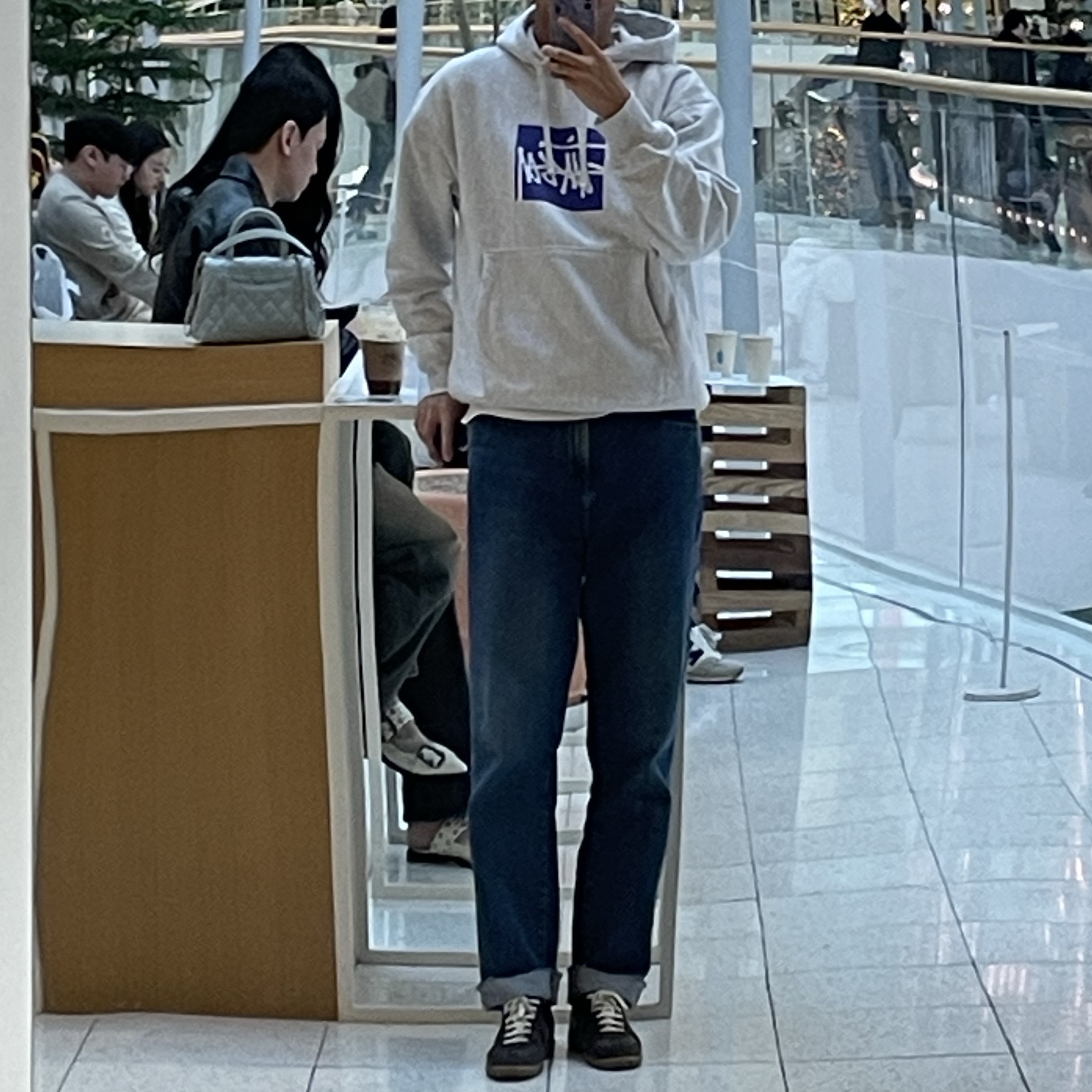 Stussy Stock Box Hoodie Ash Heather, Maison Margiela Calfskin Replica Sneakers Black 착용 스타일 - 1