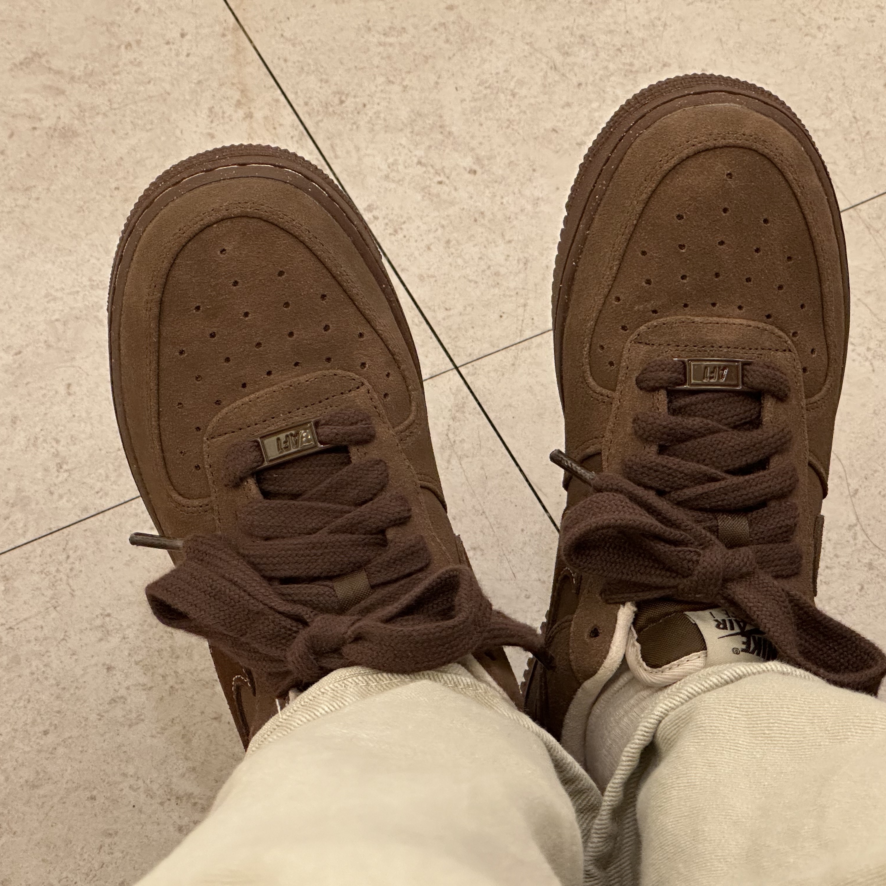 (W) Nike Air Force 1 '07 Cacao Wow 착용 스타일 - 2