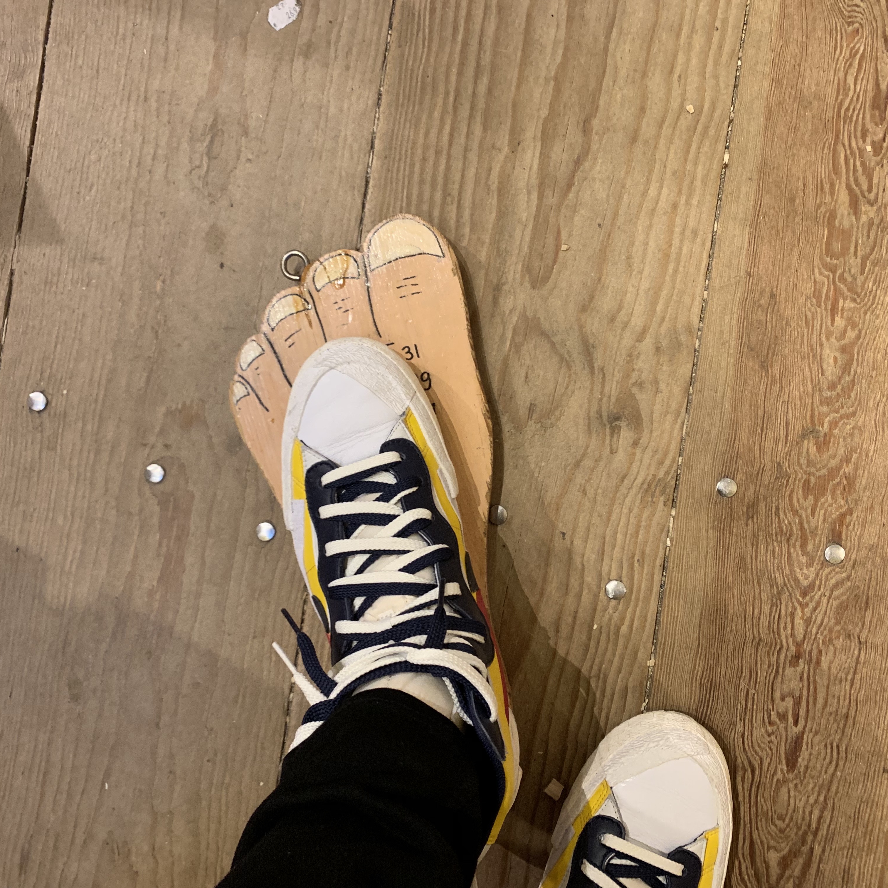 Nike x Sacai Blazer Mid Snow Beach 착용 스타일 - 1