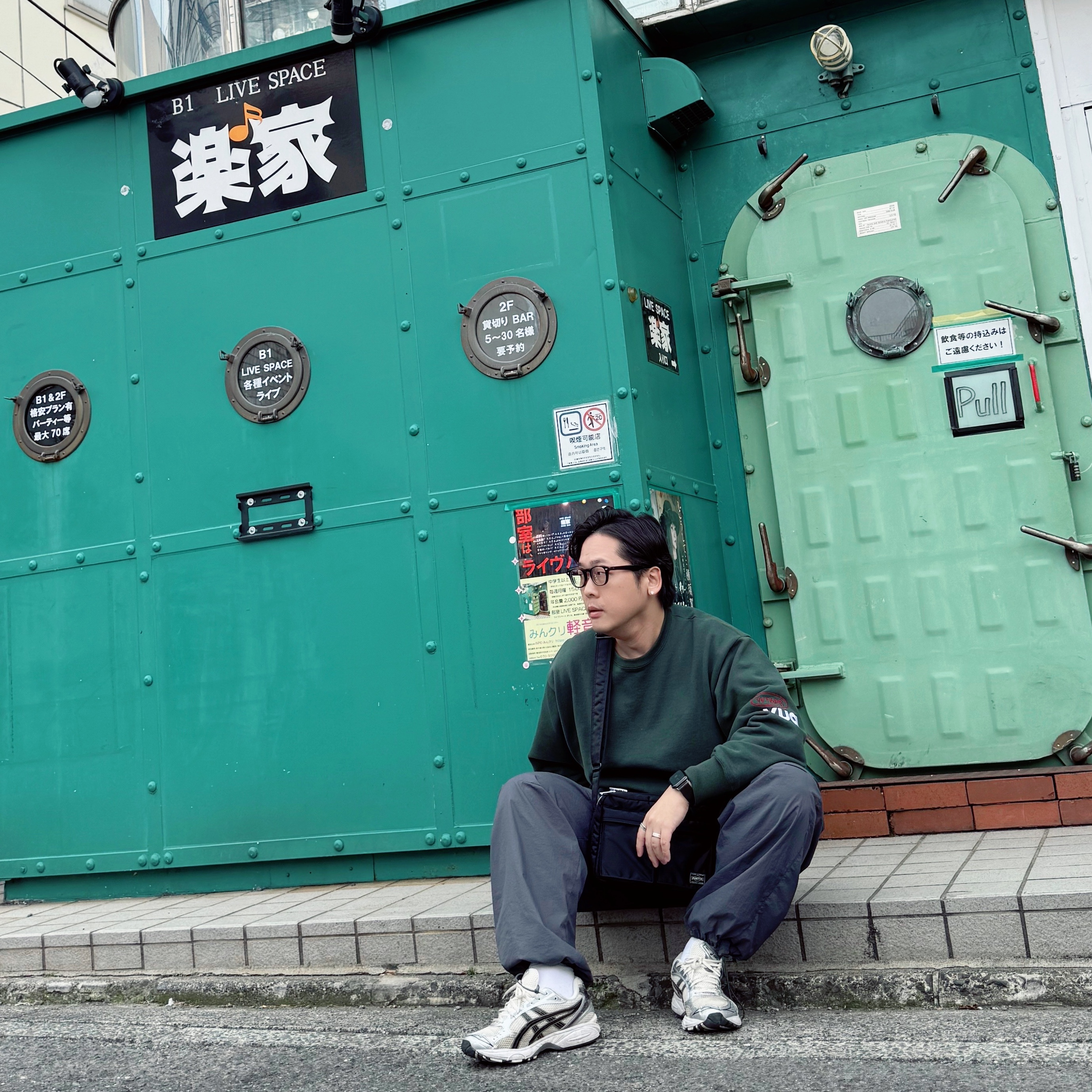 Porter Tanker Shoulder Bag S Black, Asics Gel-Kayano 14 Cream Black 착용 스타일