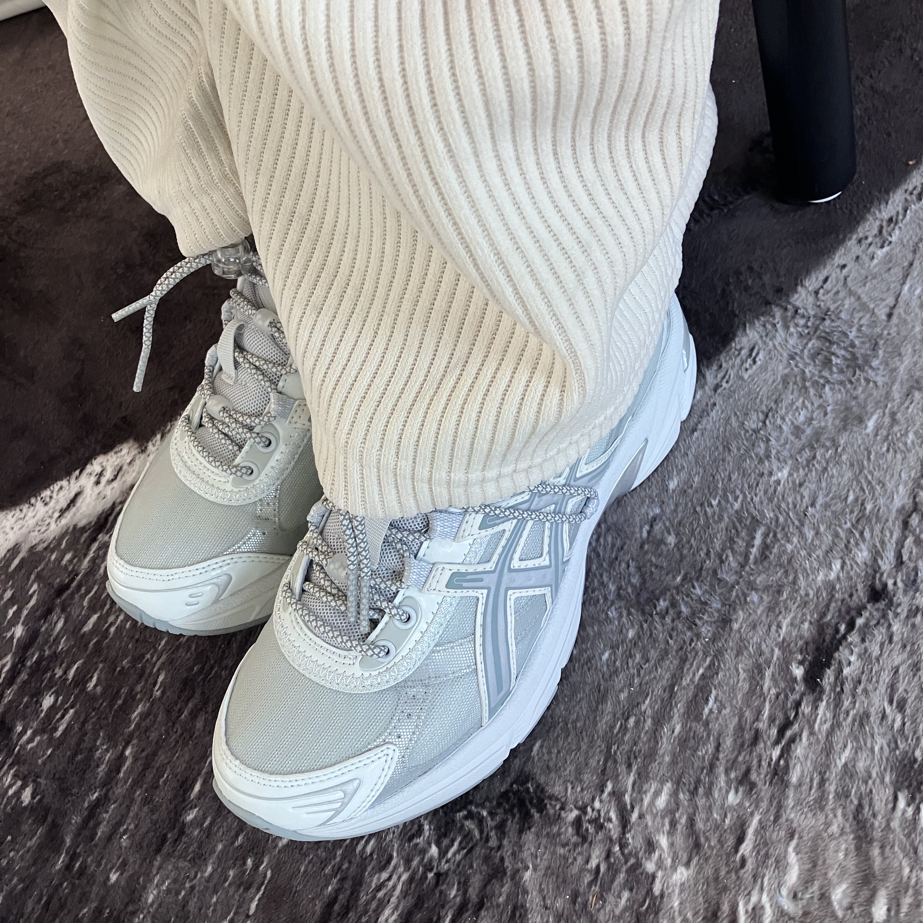 Asics x Atmos x Ojos Gel-1130 RE Glacier Grey Pure Silver 착용 스타일