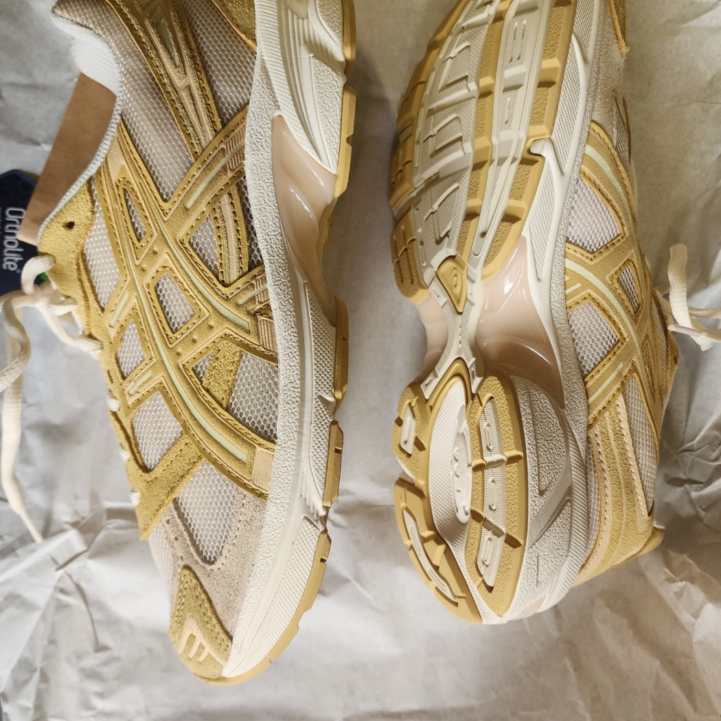 Asics Gel-1130 Vanilla Mineral Brown 착용 스타일 - 1