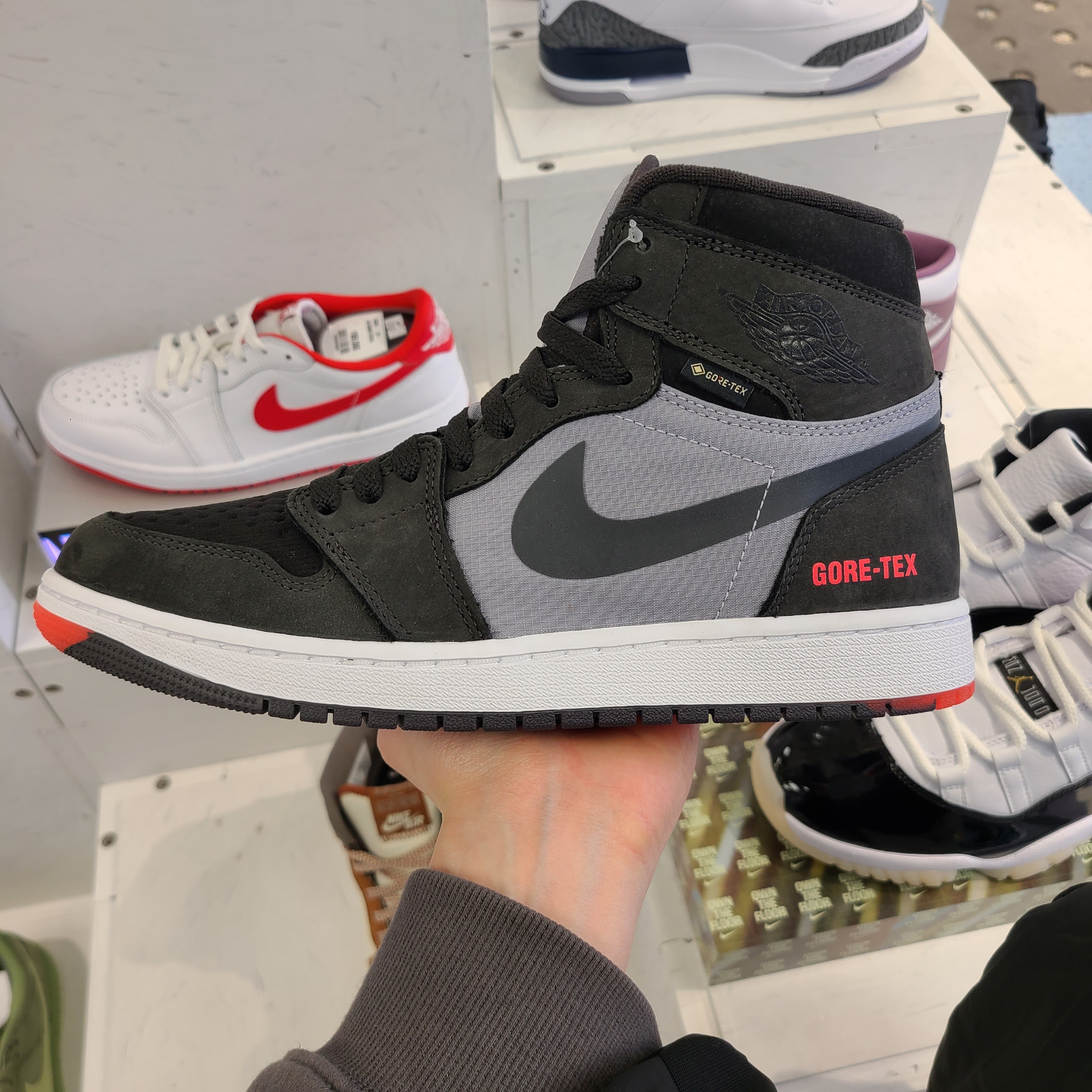 Jordan 1 Element Gore-Tex Black Cement 착용 스타일 - 1