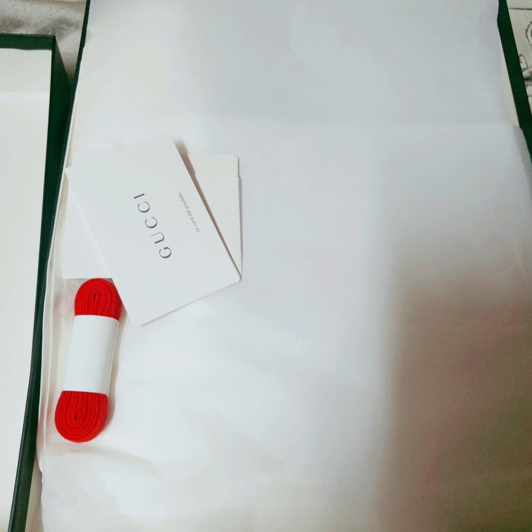 Gucci Rhyton Leather Sneakers Distressed Ivory 착용 스타일 - 3