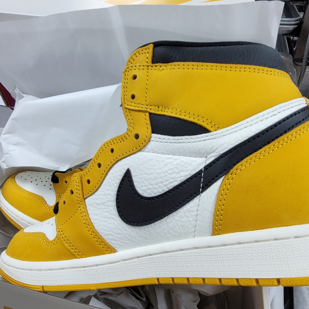 Jordan 1 Retro High OG Yellow Ochre 착용 스타일 - 2
