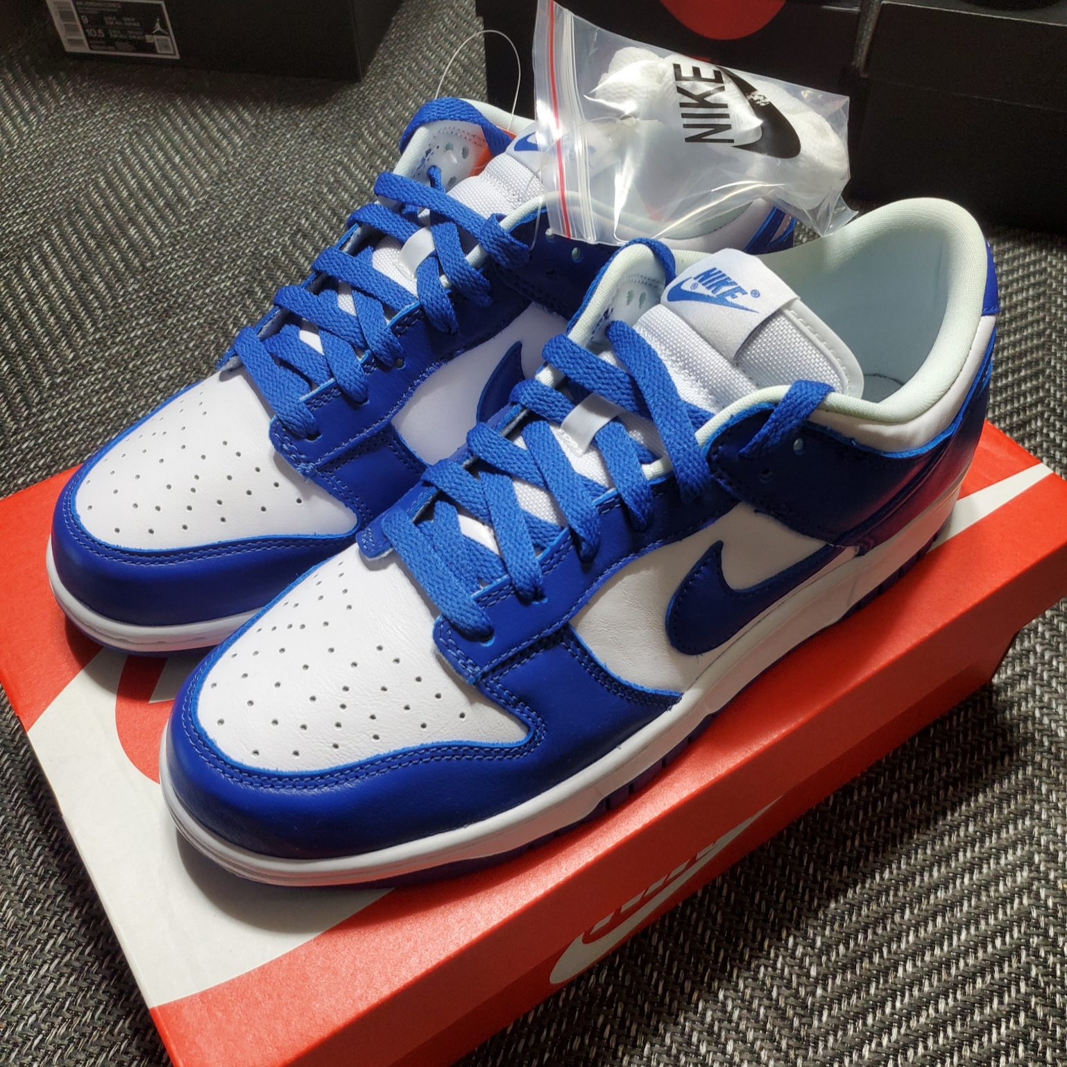 Nike Dunk Low SP Kentucky 2022 착용 스타일