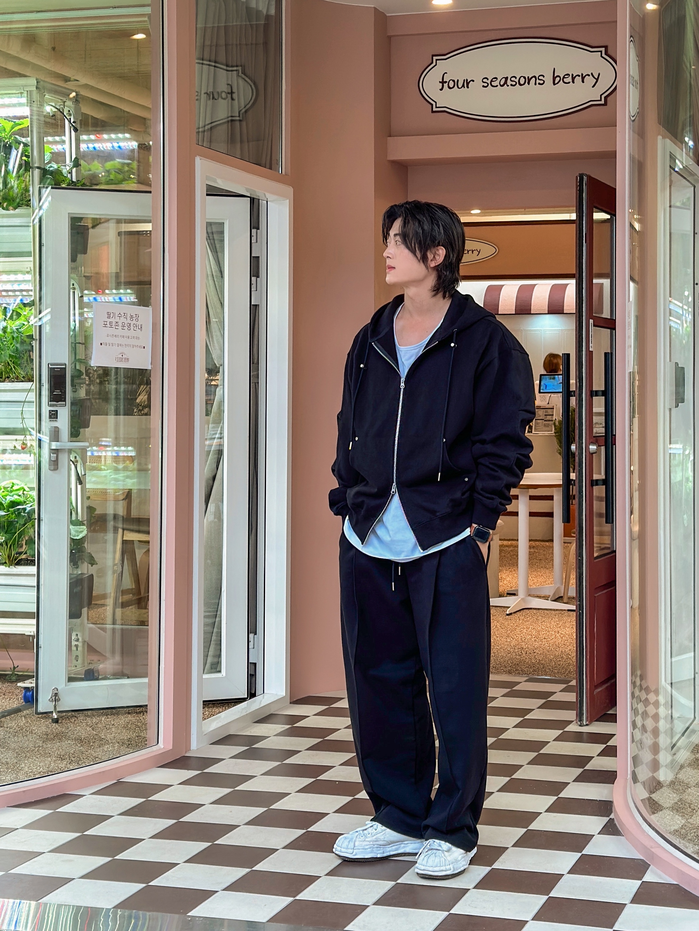 Maison Mihara Yasuhiro Blakey OG Sole Canvas Low-top Sneakers White 착용 스타일