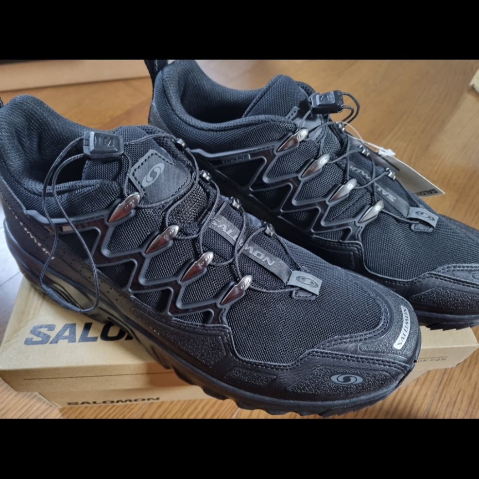 Salomon ACS + Black Silver 착용 스타일