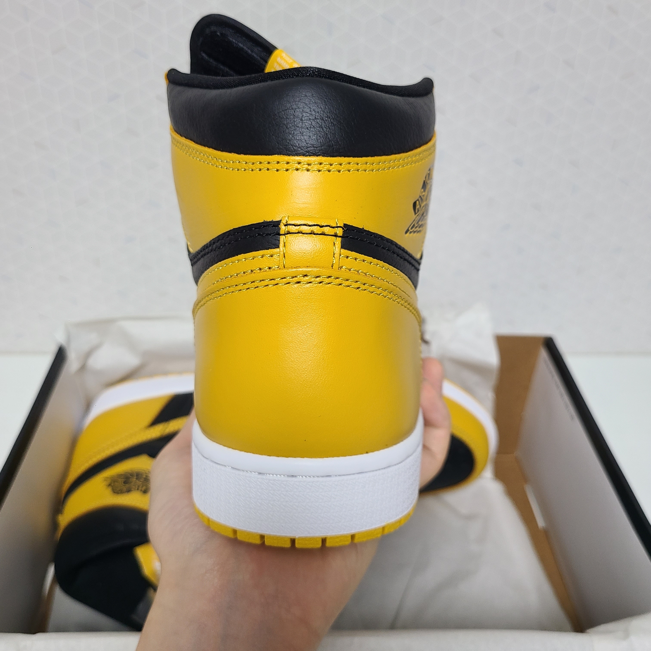 Jordan 1 Retro High OG Pollen 착용 스타일 - 5