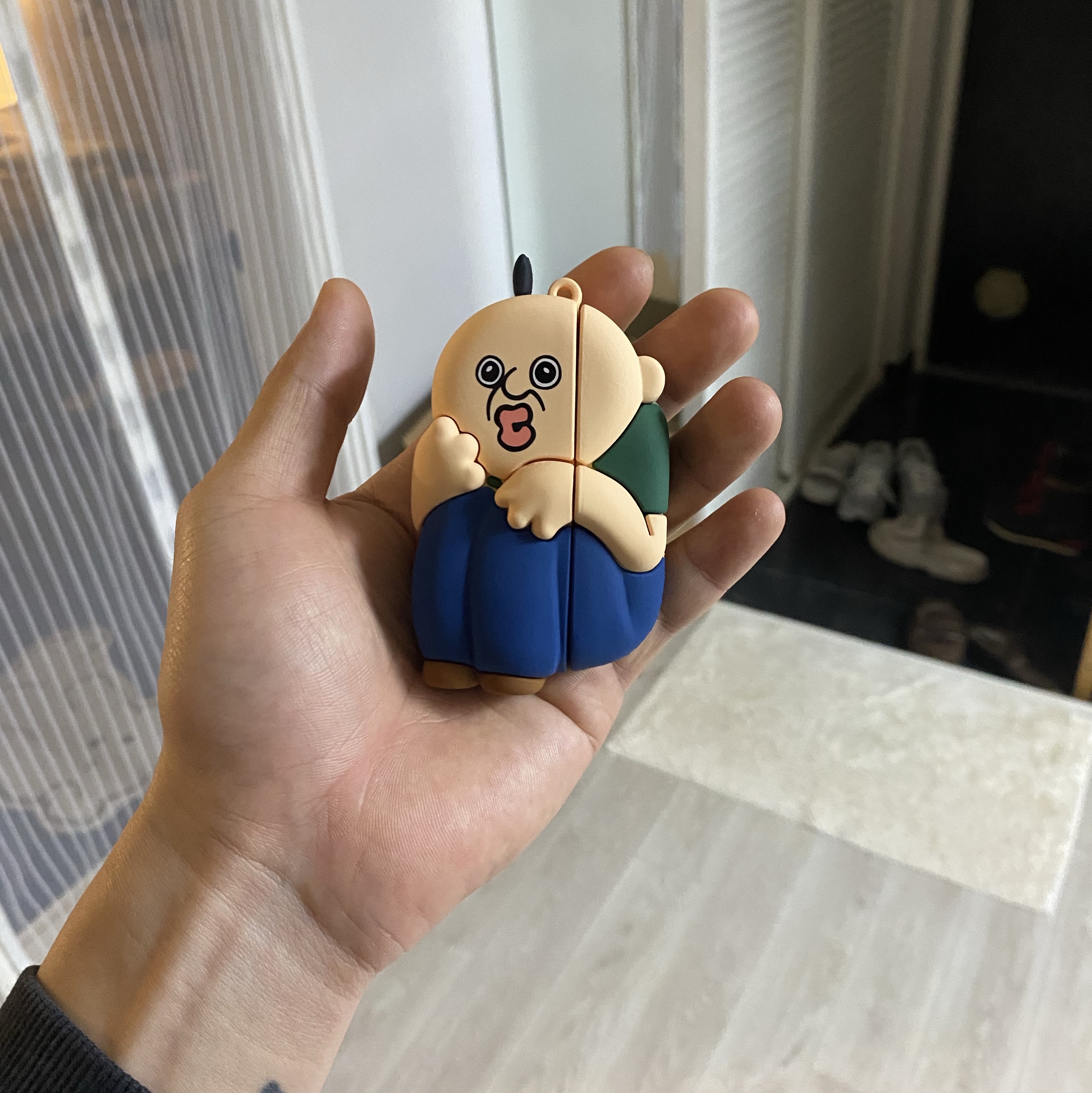 Bbangbbang Crouch Airpods Pro 2nd Gen Case 착용 스타일