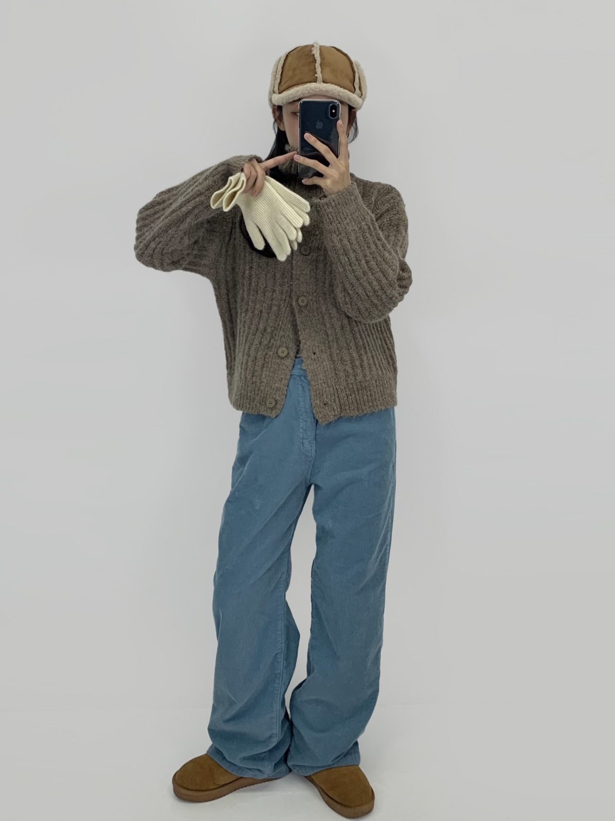 (W) UGG Classic Mini II Boots Chestnut 착용 스타일 - 1
