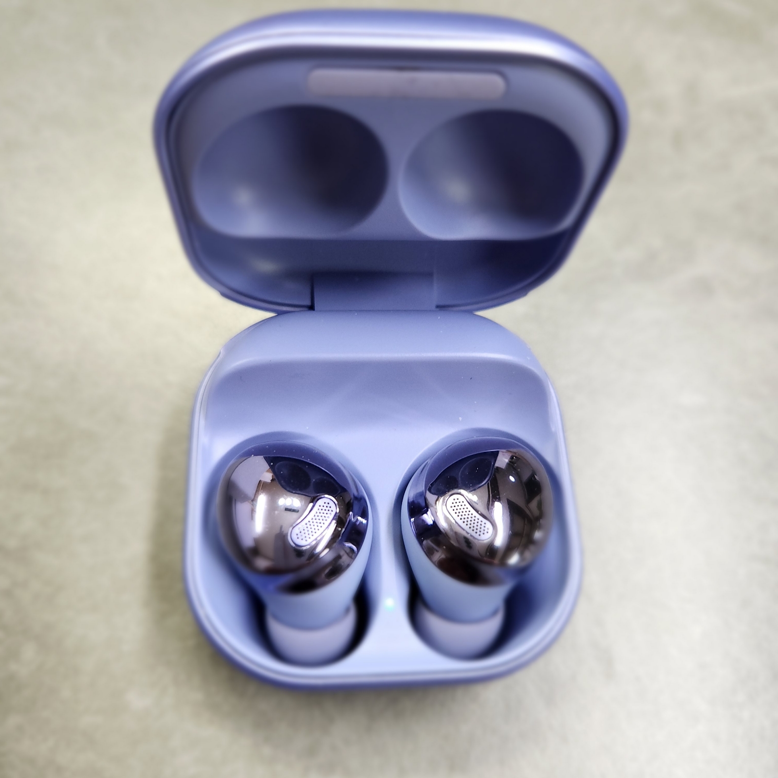 Samsung Galaxy Buds2 Lavender (Korean Ver.) 착용 스타일 - 1