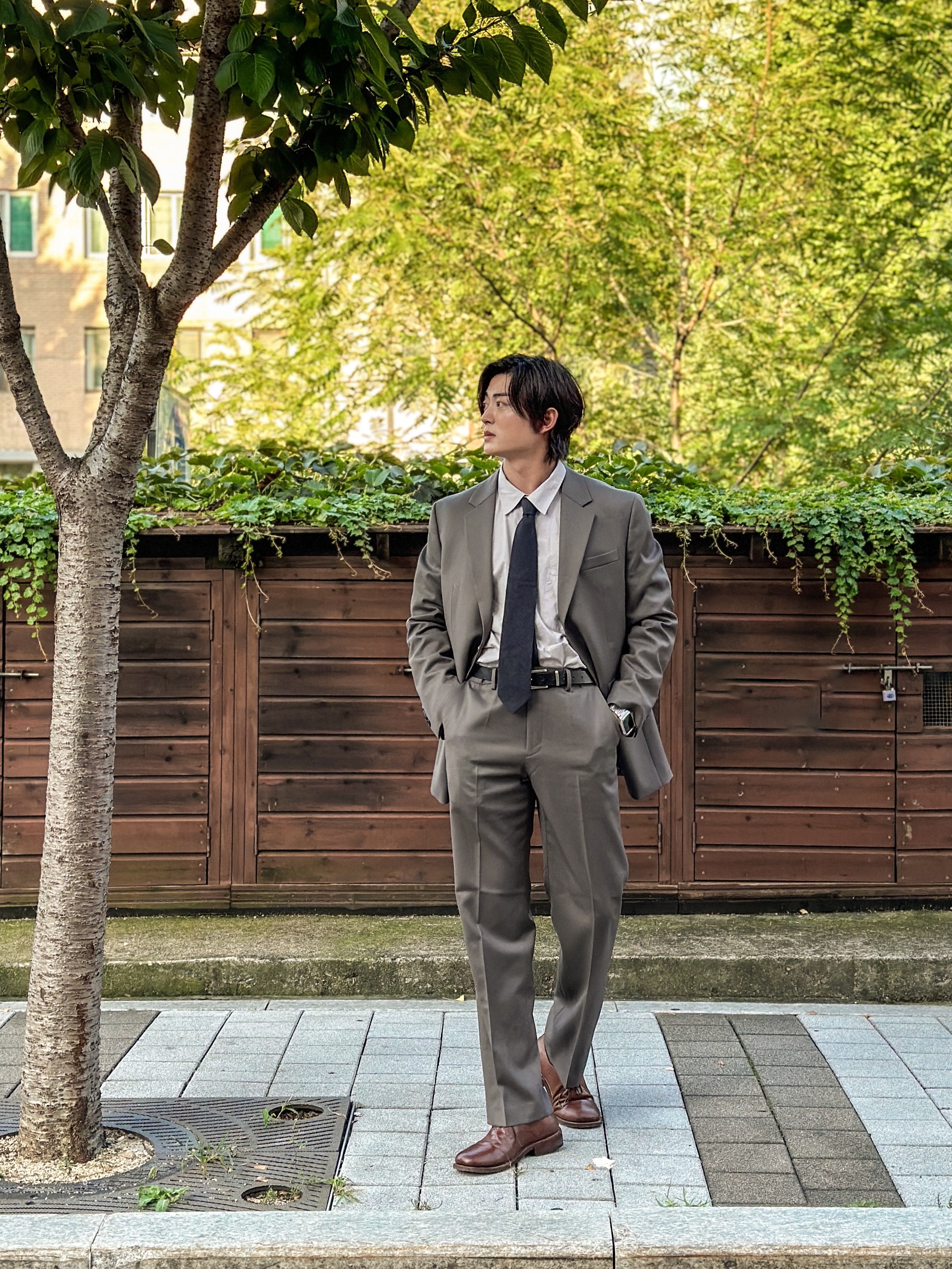 Kinchi Grainy - 547 (a) Brown 착용 스타일 - 2