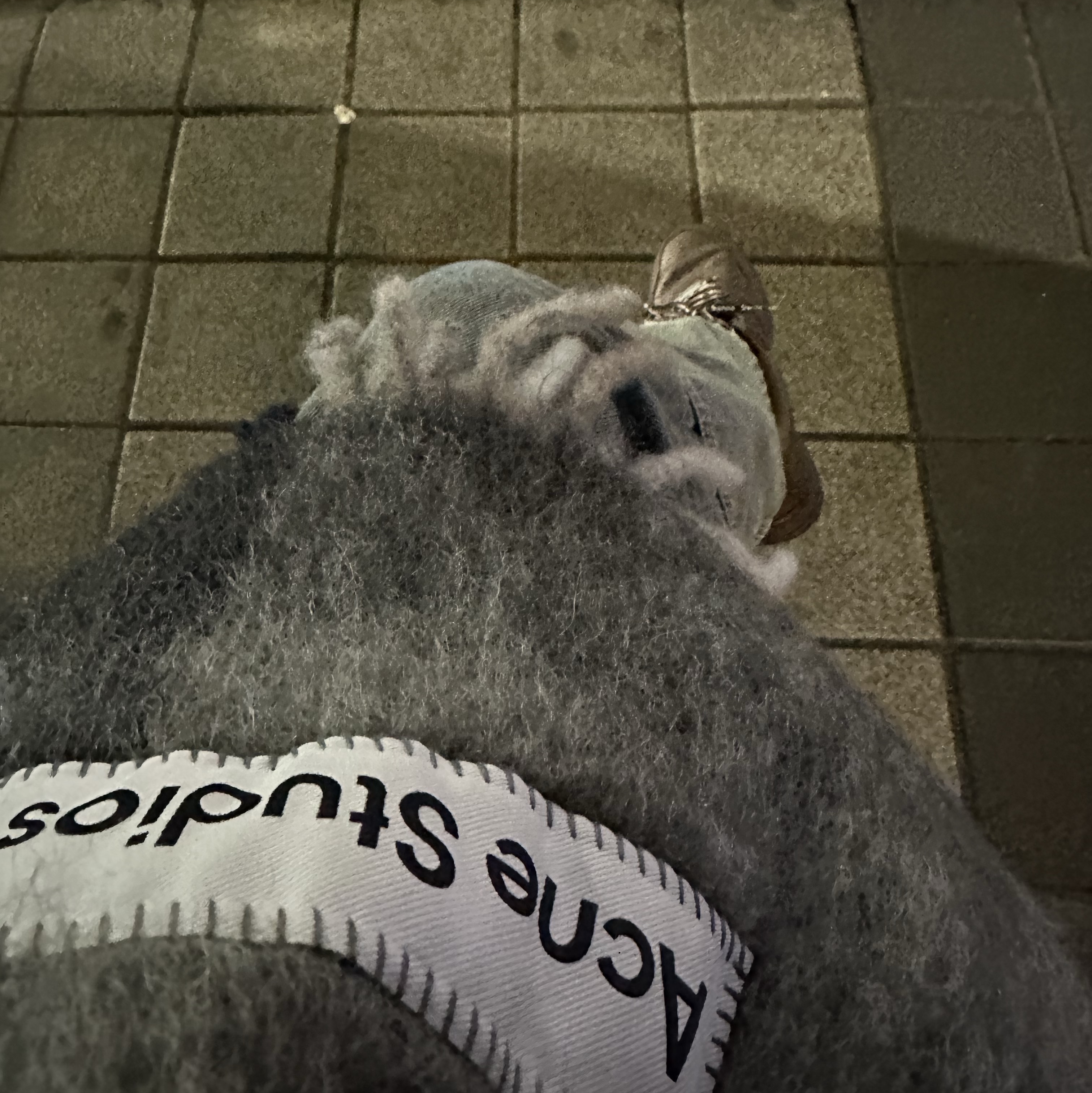Acne Studios Mohair Check Muffler Grey Green Black, Nike x Supreme Air Force 1 Low Baroque Brown 착용 스타일