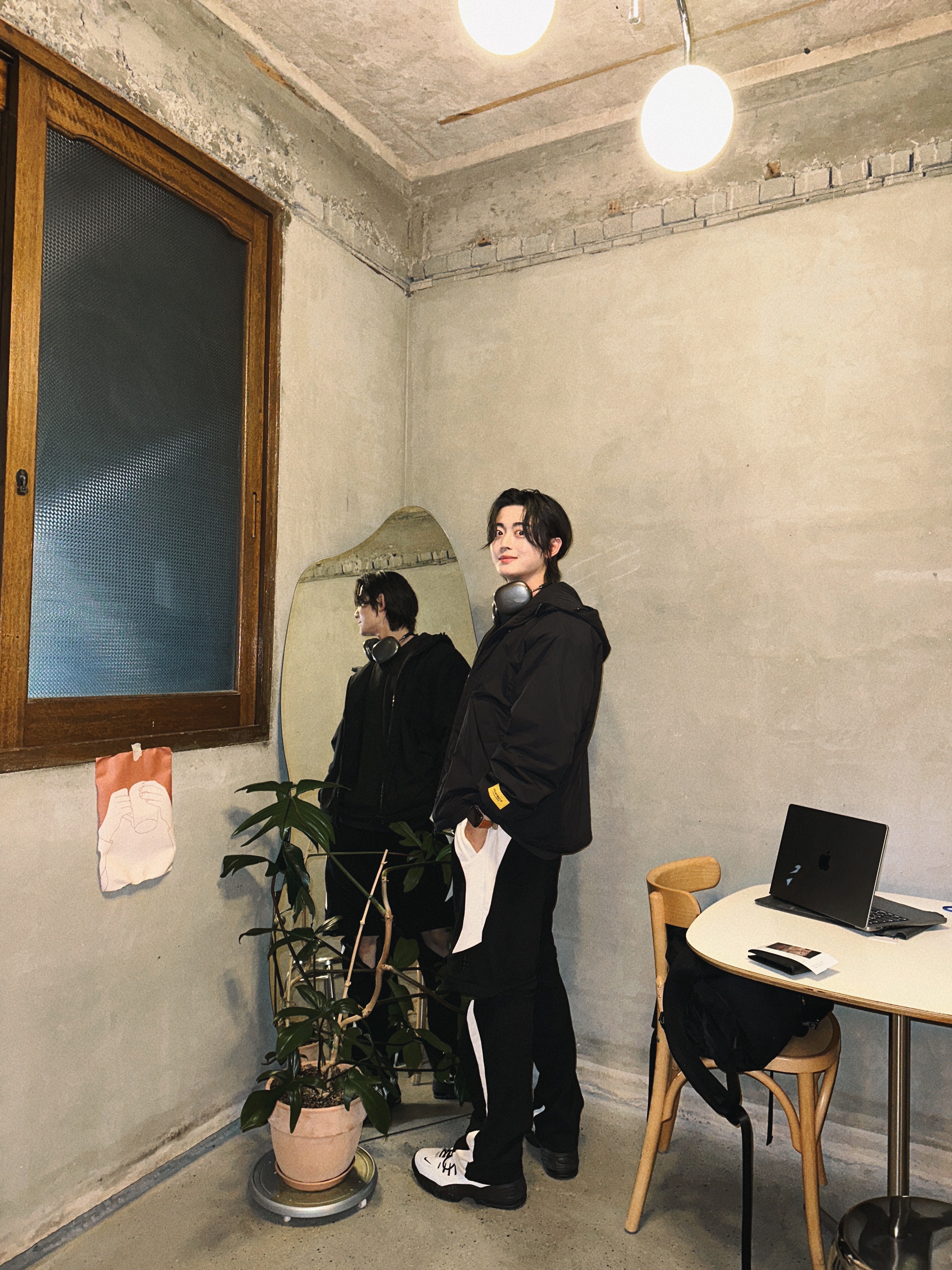 Nike x Ambush Air Adjust Force SP Summit White and Black 착용 스타일 - 2