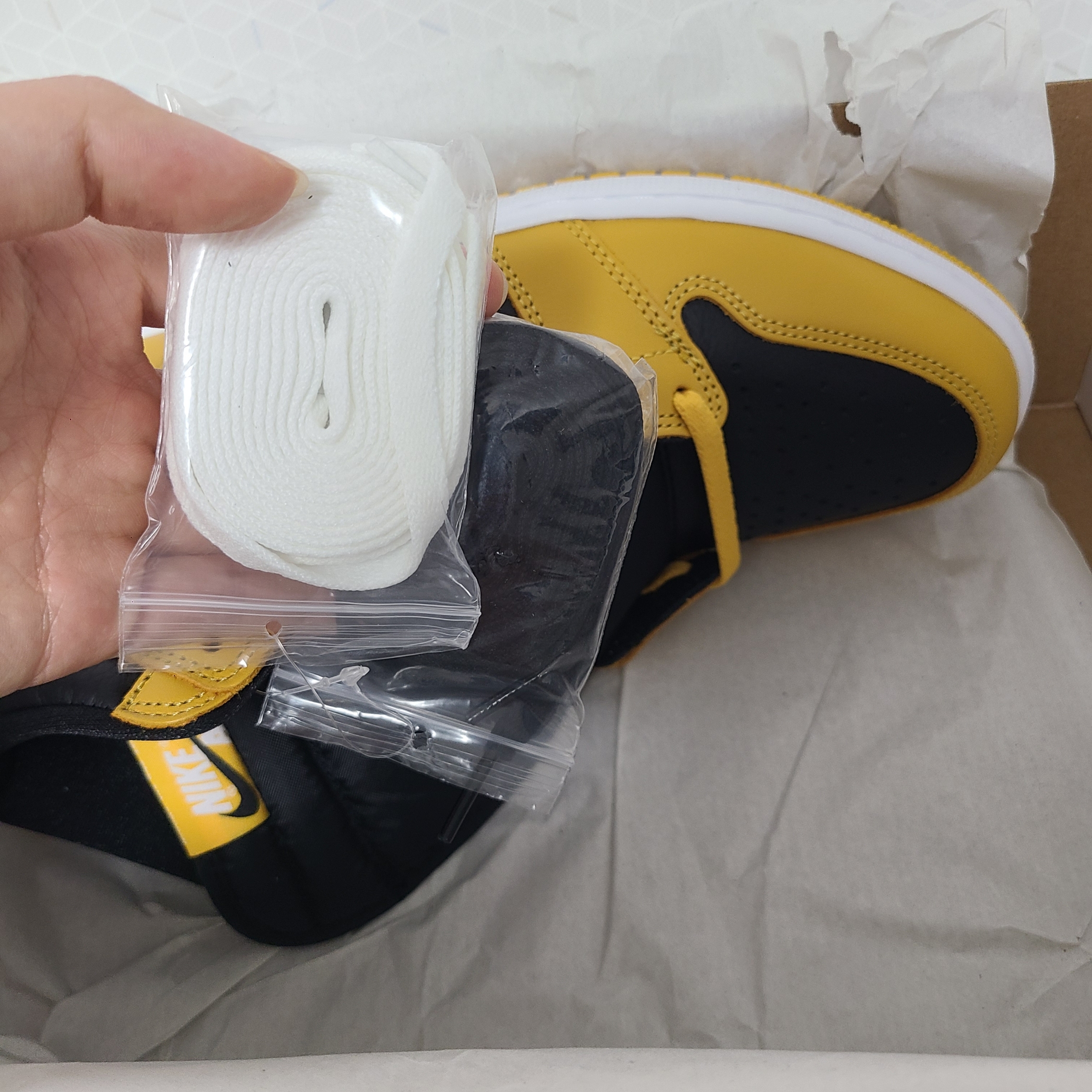 Jordan 1 Retro High OG Pollen 착용 스타일 - 6