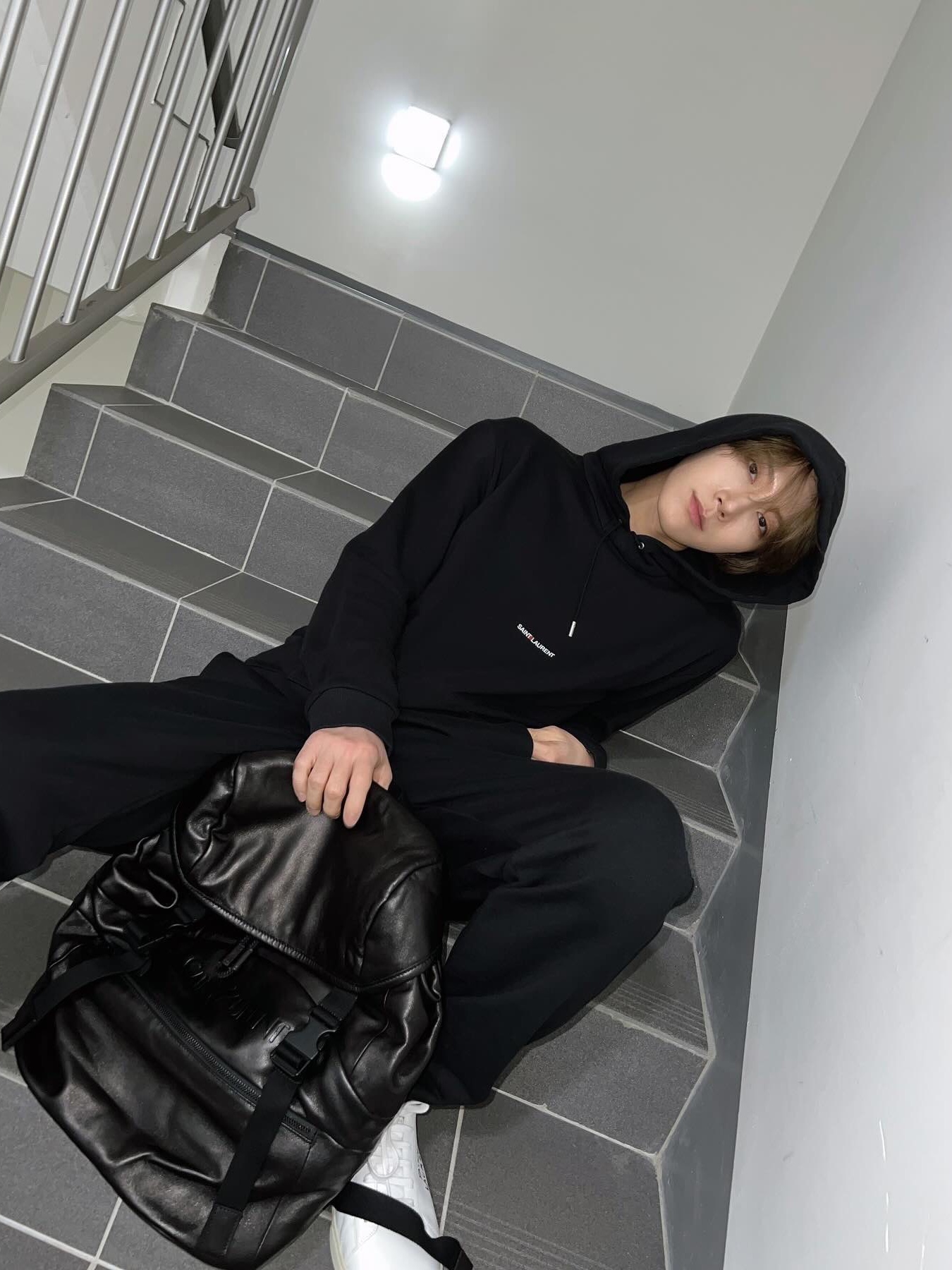 Saint Laurent Backpack In Econyl And Vegetable-Tanned Leather Black, Saint Laurent Rive Gauche Logo Hoodie Black 착용 스타일
