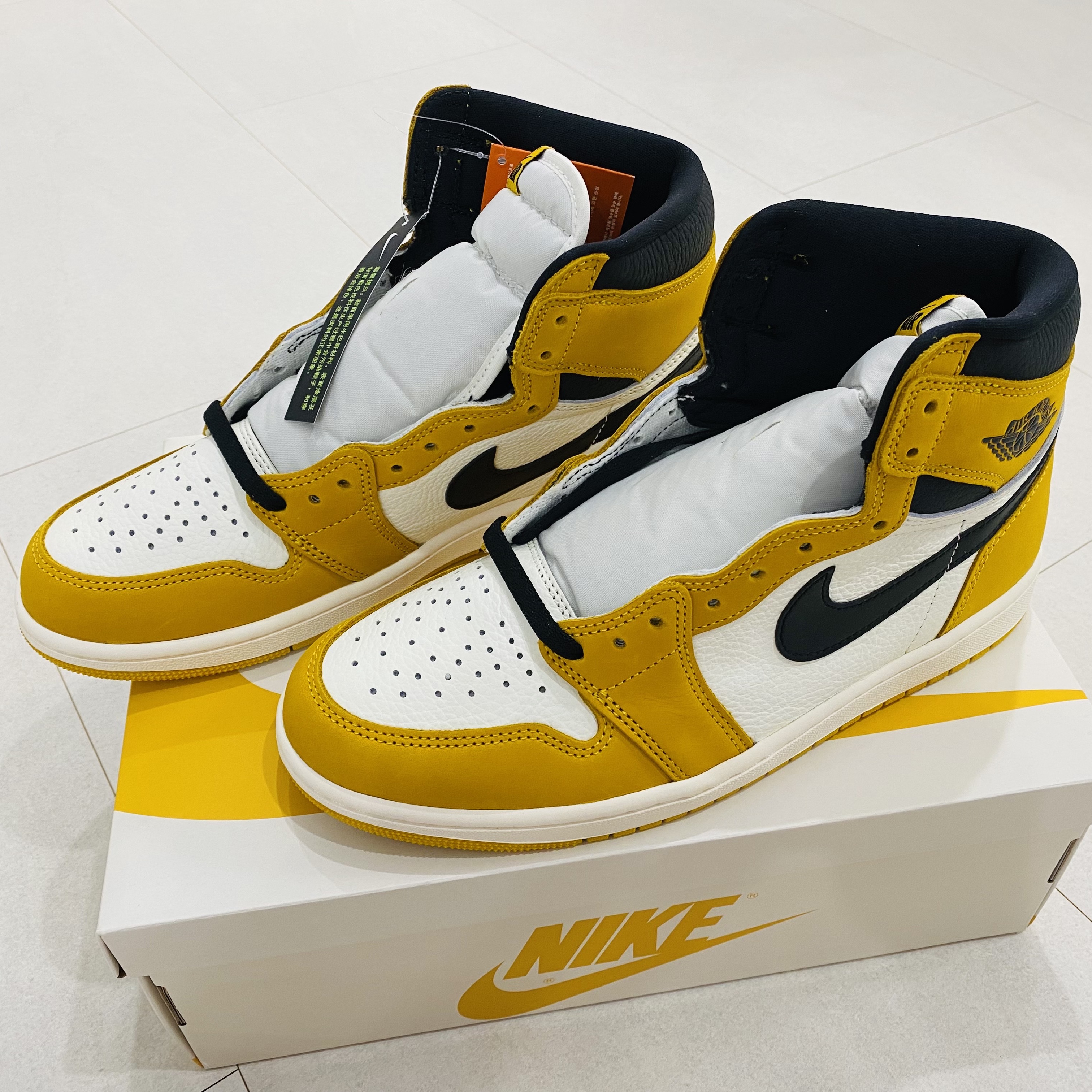 Jordan 1 Retro High OG Yellow Ochre 착용 스타일